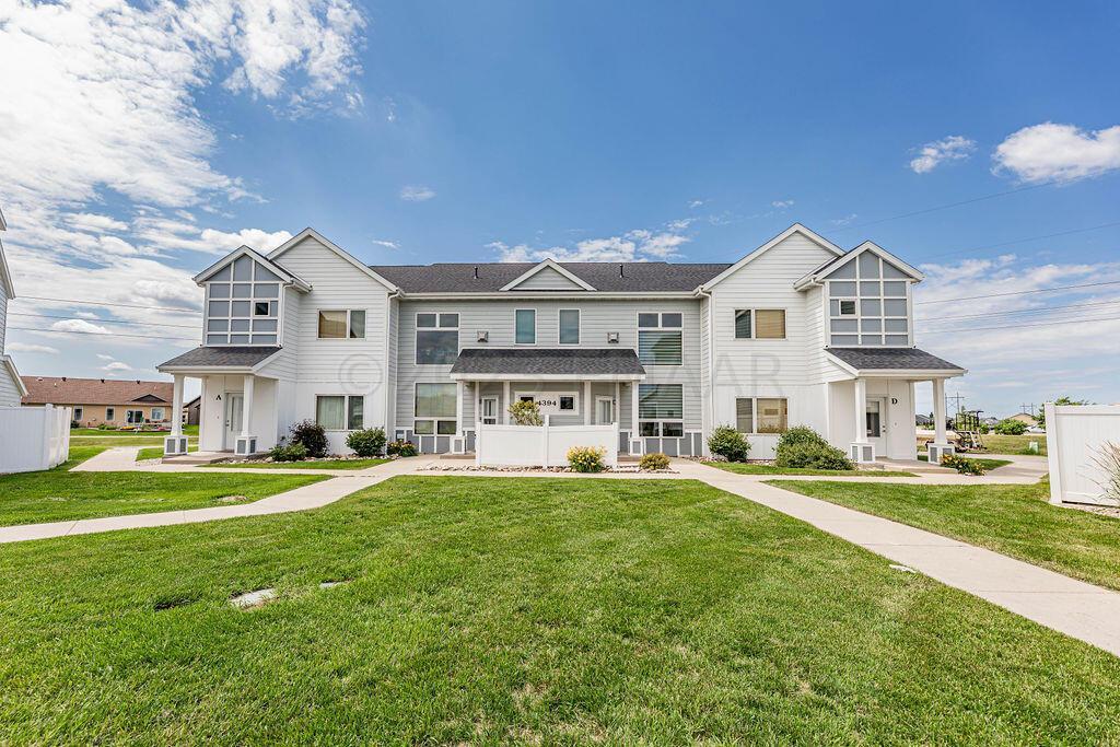 1 of 3 Townhome Buildings