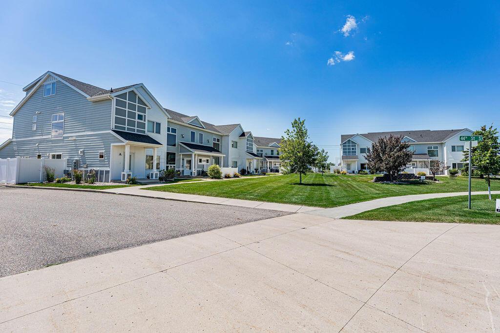 Woodhaven Tustin Park Townhomes