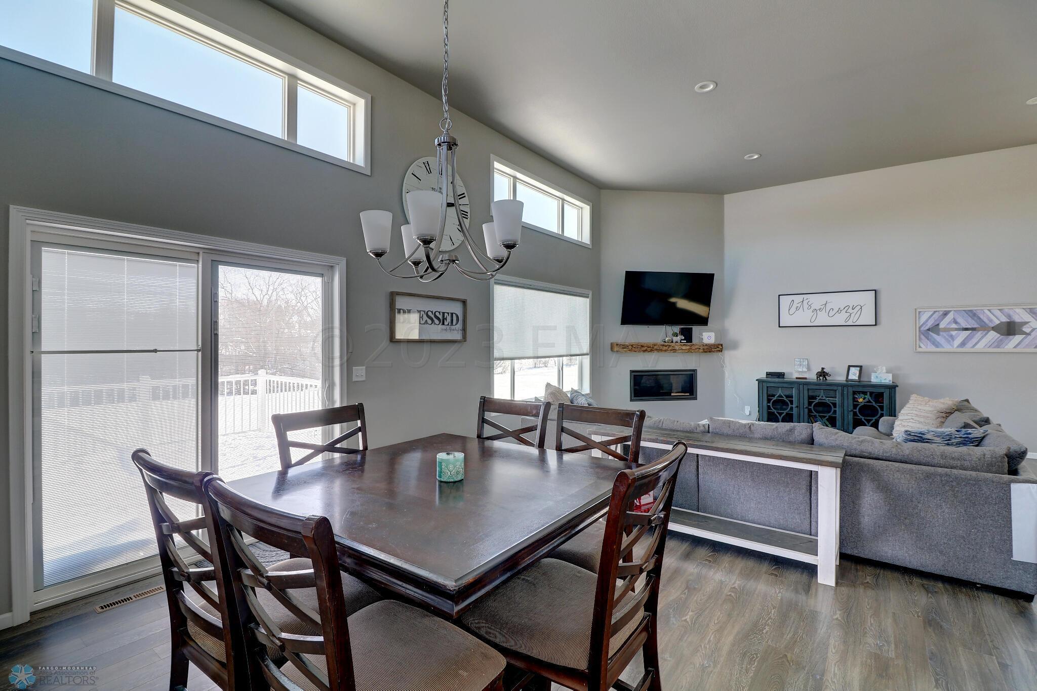 Dining Area1_1