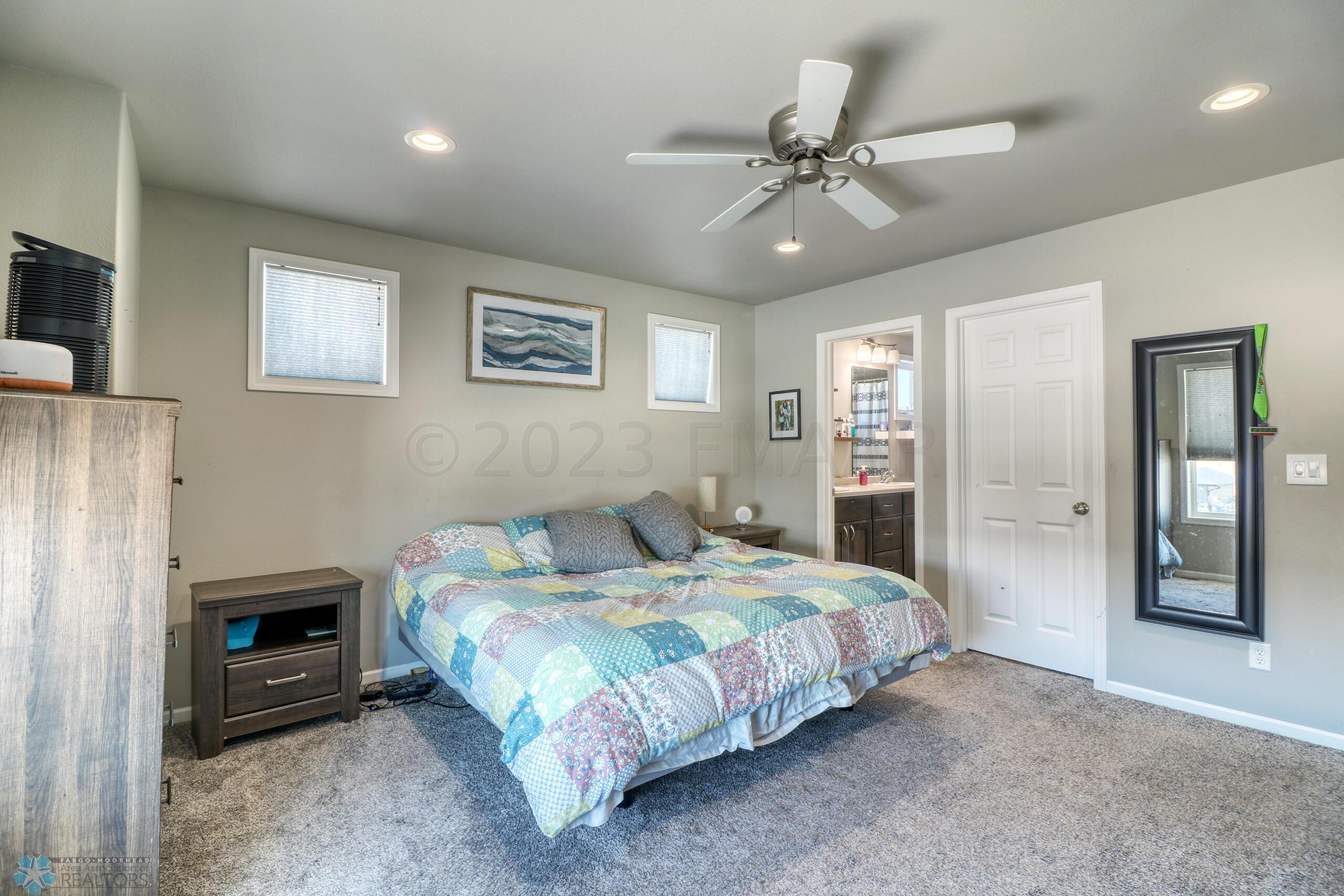 Master Bedroom1_2