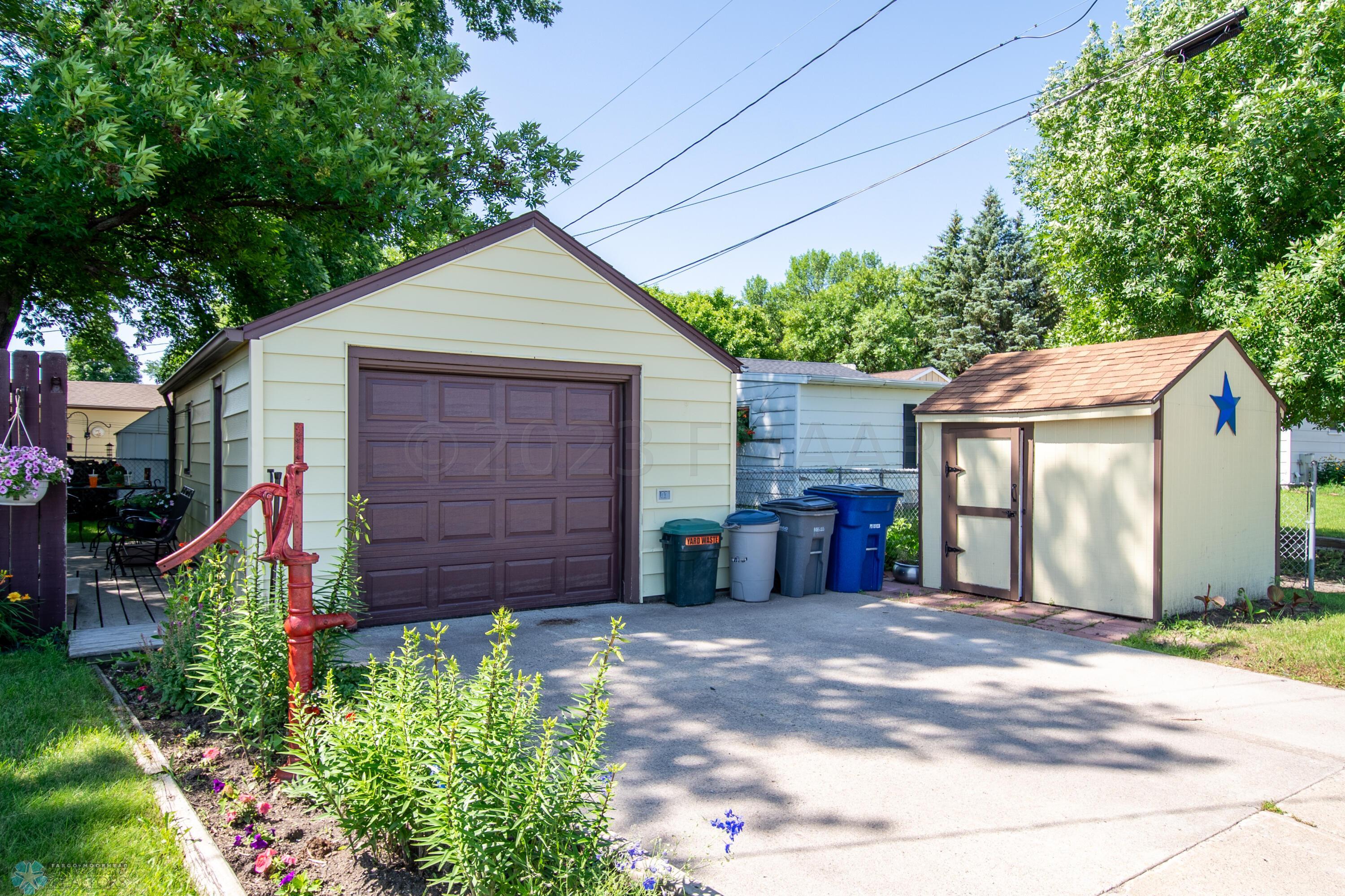 Garage/Shed
