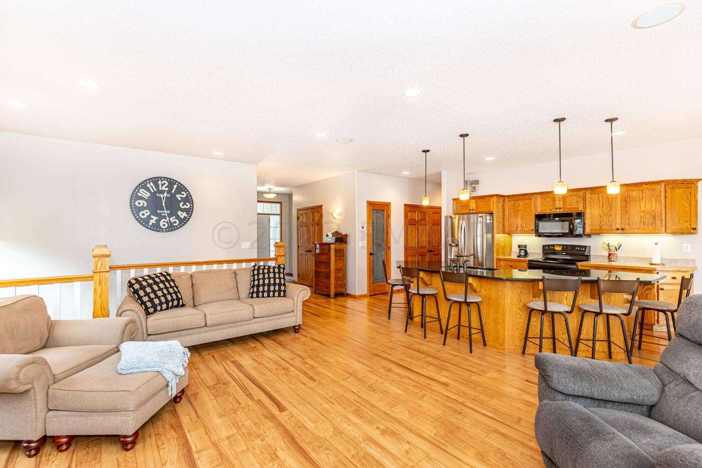 Living Room/Kitchen
