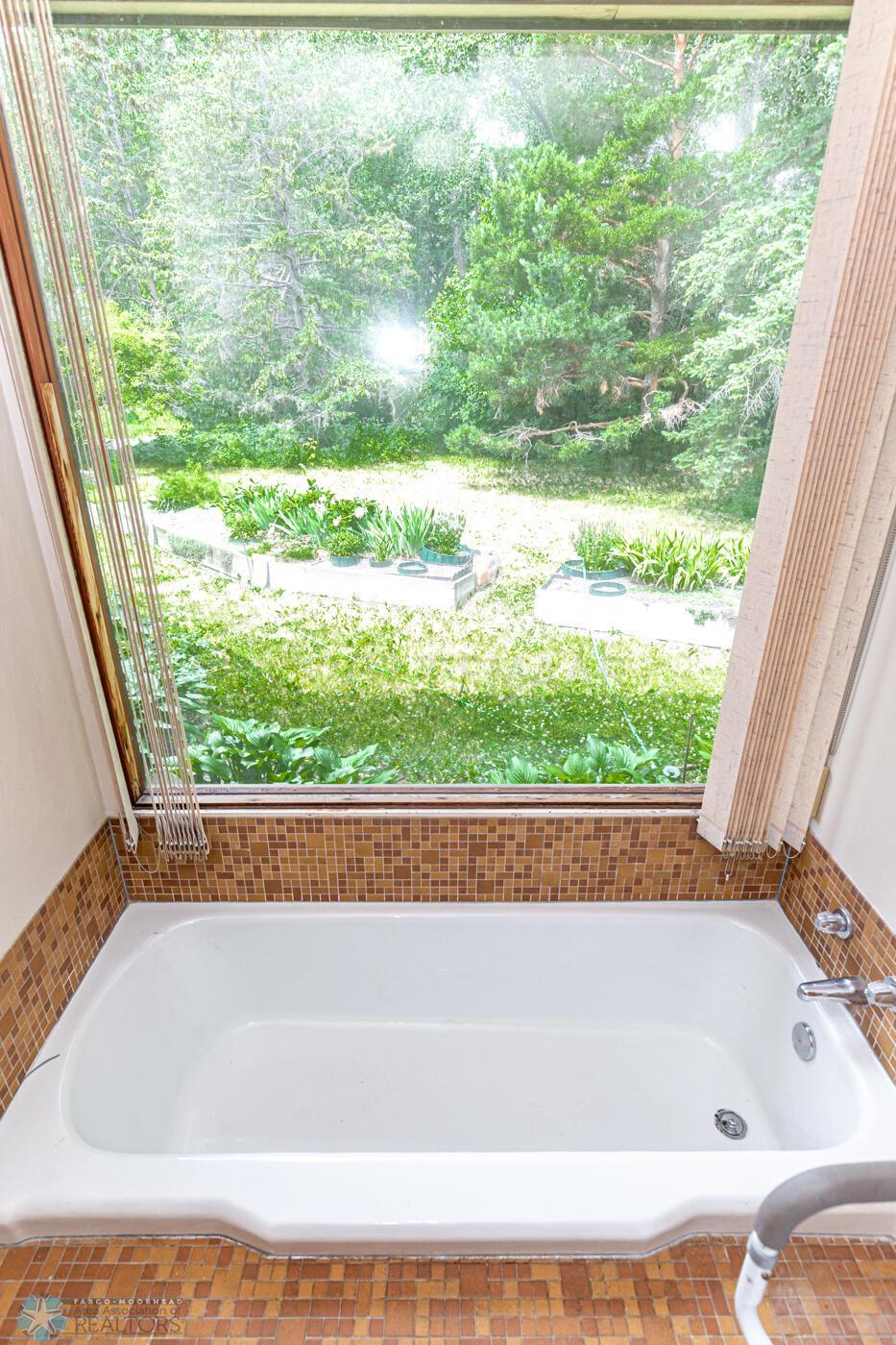 Bathtub