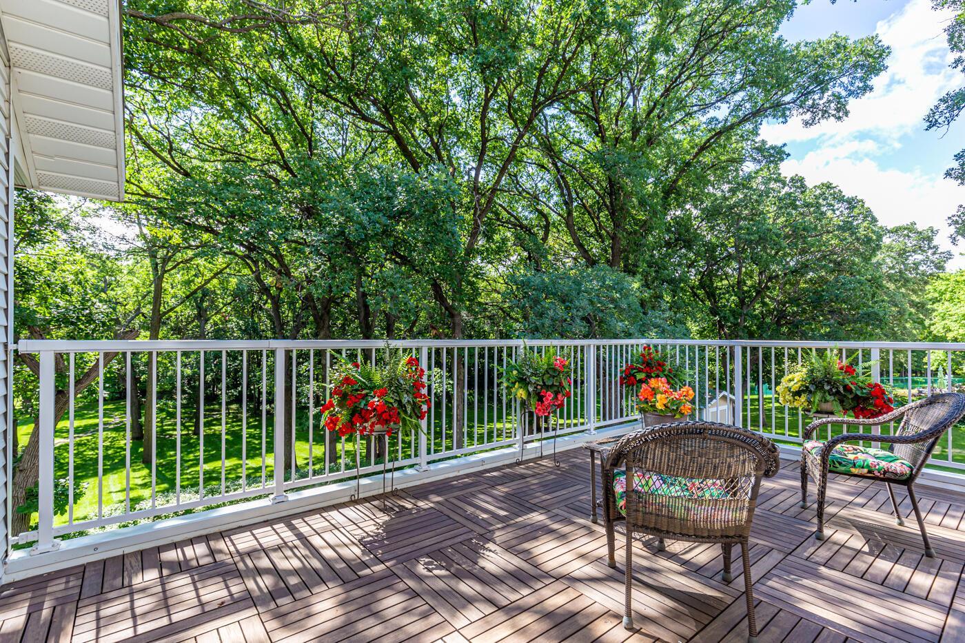 2nd floor deck