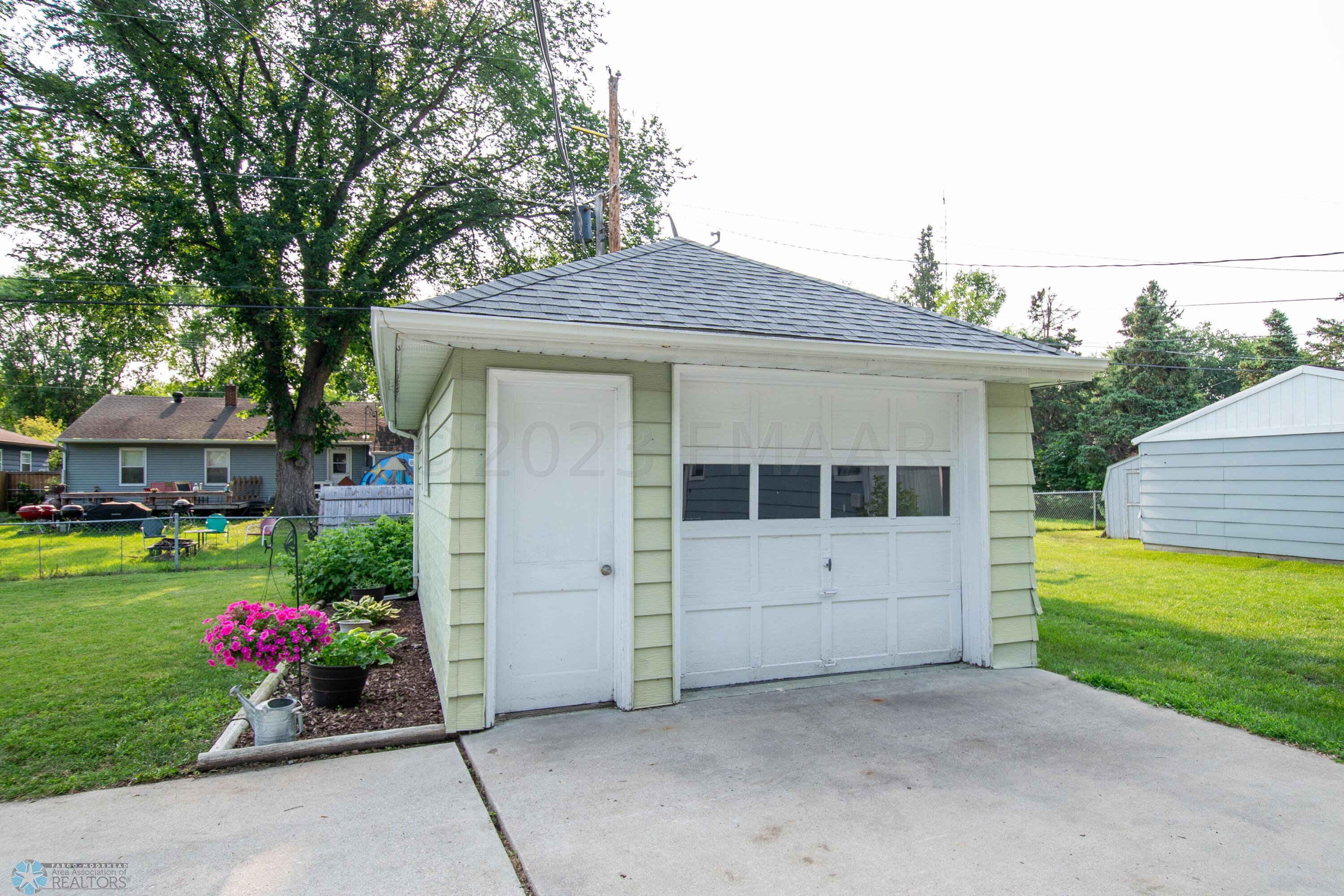 Garage