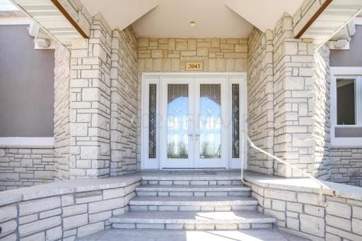 2043 ROSE CREEK Boulevard S, Fargo, ND 58104