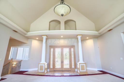 2043 ROSE CREEK Boulevard S, Fargo, ND 58104