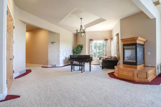 2043 ROSE CREEK Boulevard S, Fargo, ND 58104