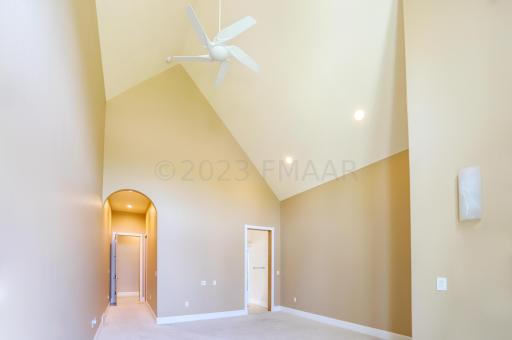 2043 ROSE CREEK Boulevard S, Fargo, ND 58104