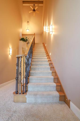 2043 ROSE CREEK Boulevard S, Fargo, ND 58104