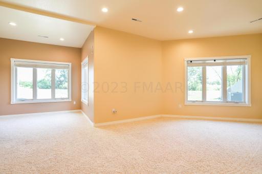 2043 ROSE CREEK Boulevard S, Fargo, ND 58104