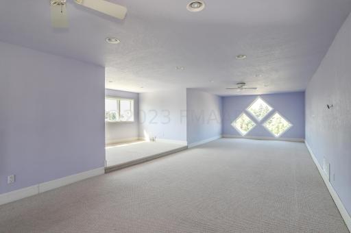 2043 ROSE CREEK Boulevard S, Fargo, ND 58104