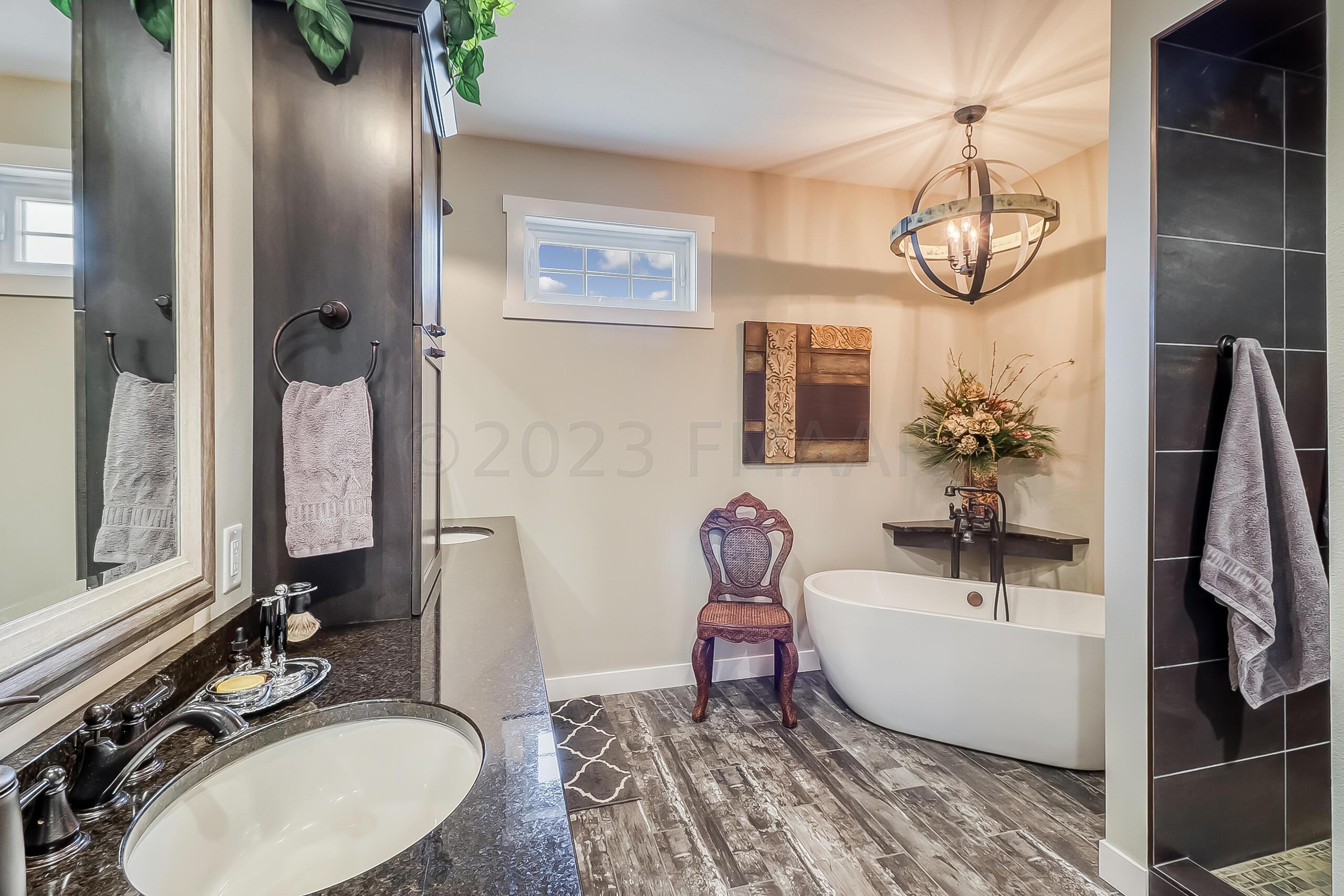 Primary Bathroom1_2