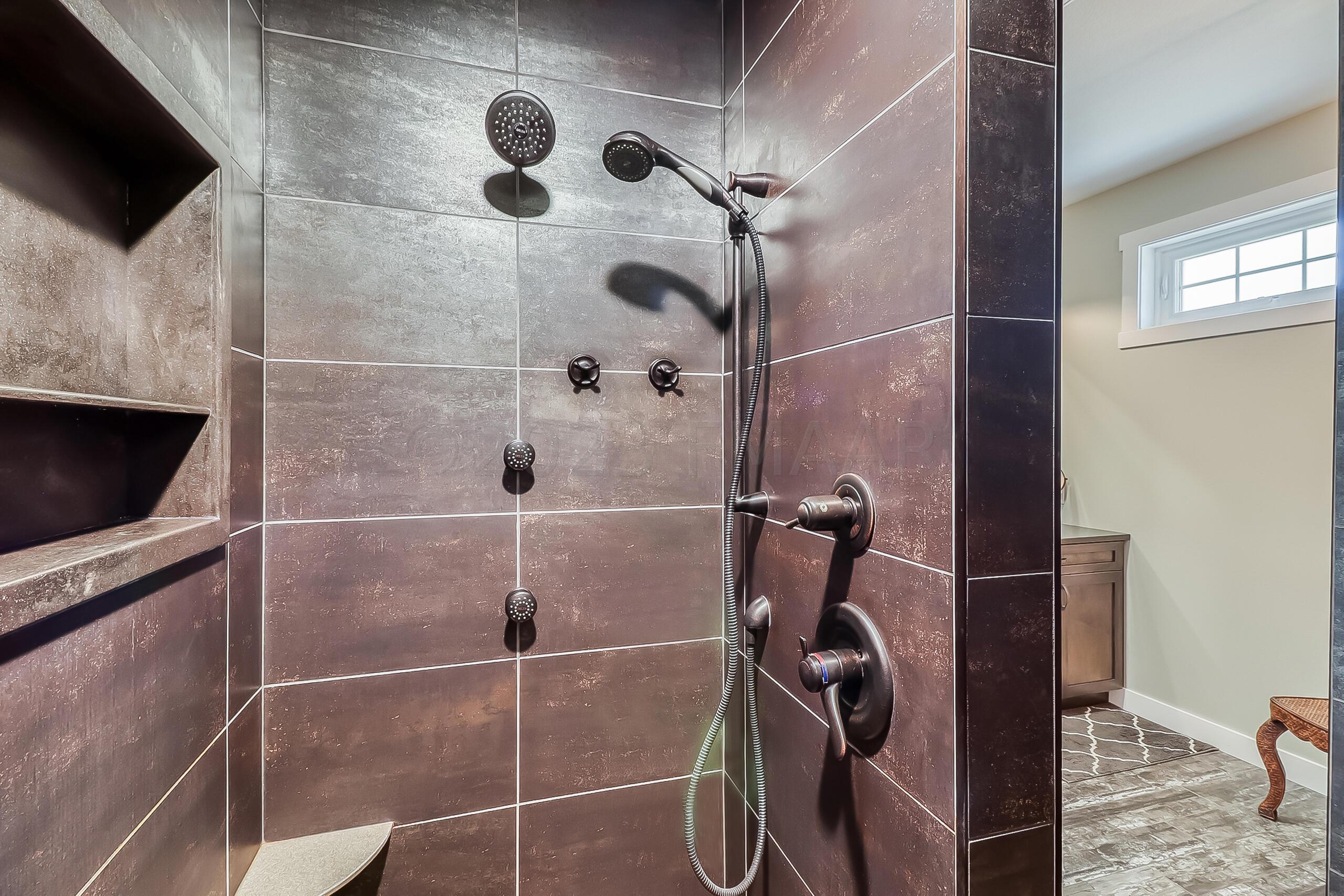 Primary Bathroom1_4