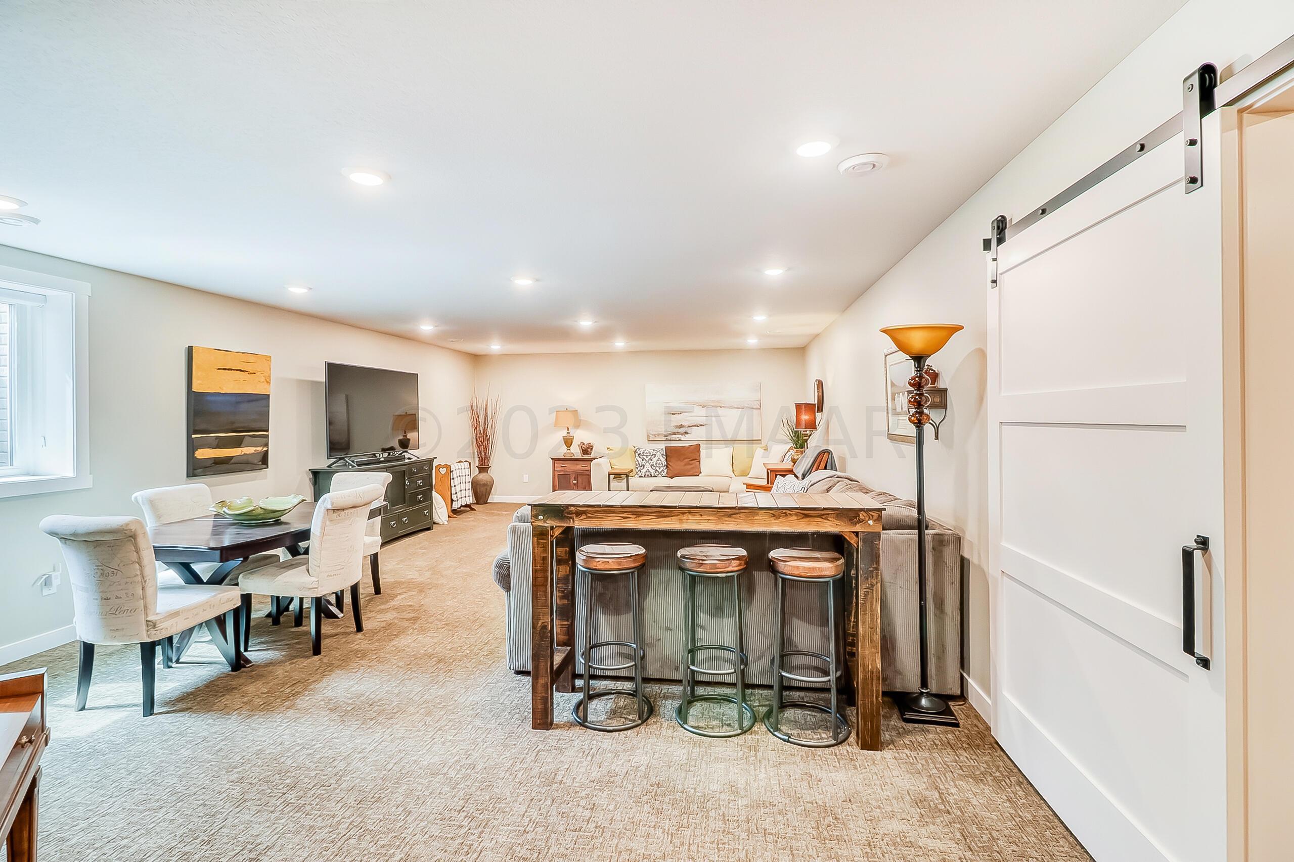 Basement Familyroom1_2