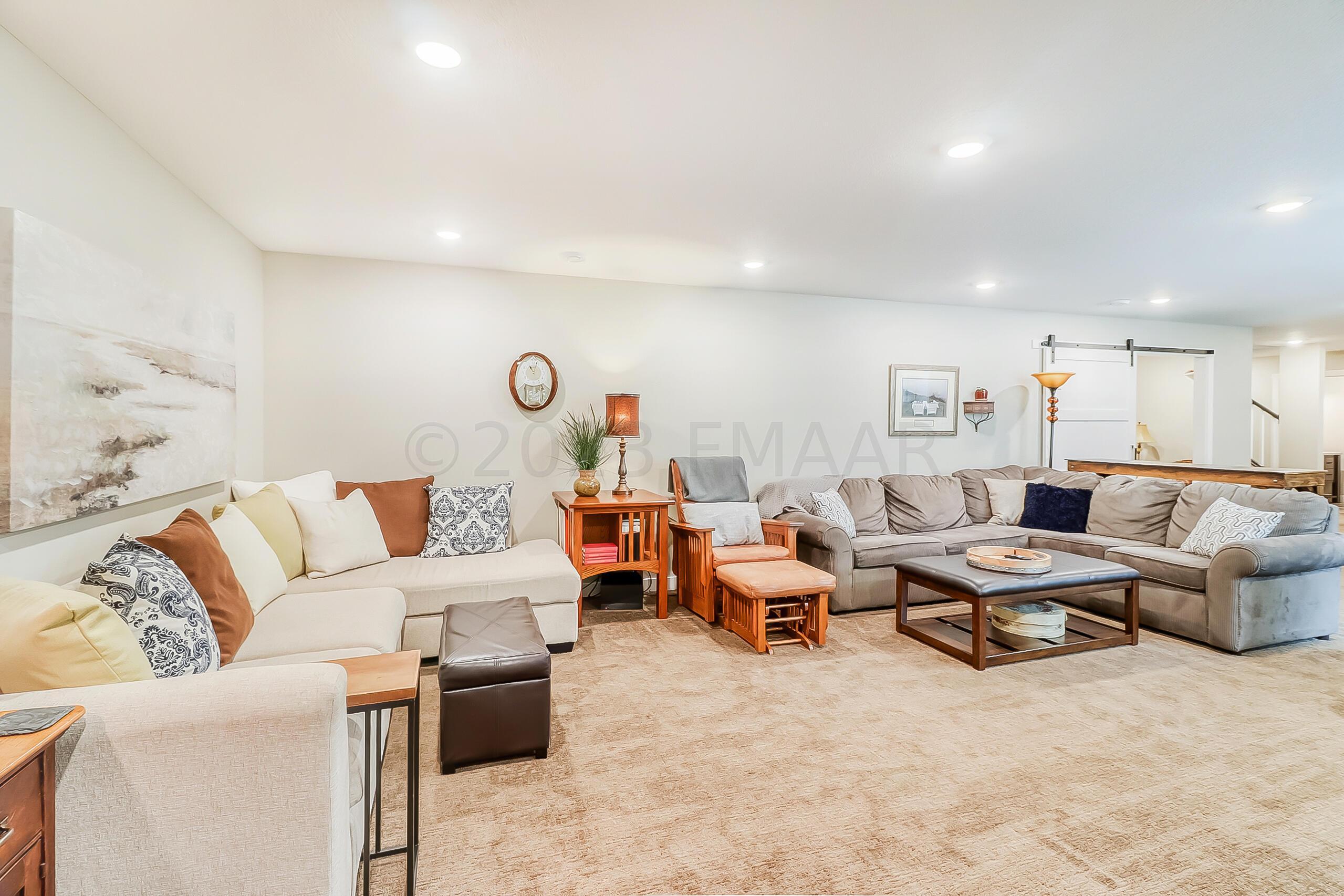 Basement Familyroom1_3