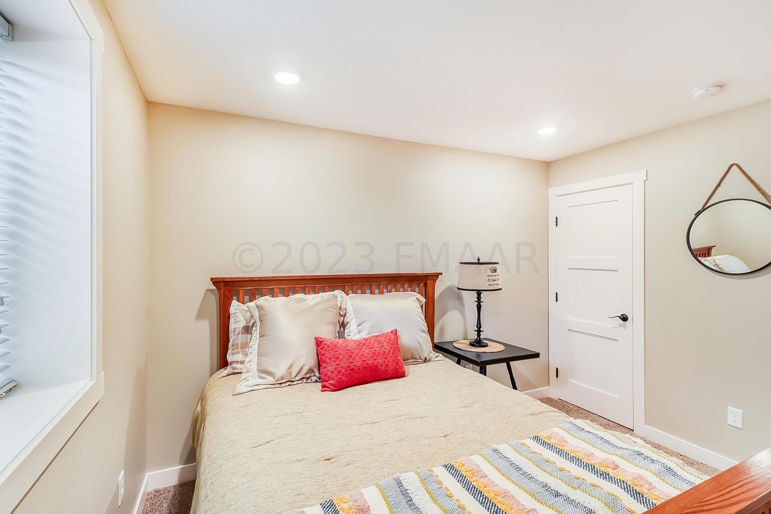 Basement Bedroom1_2