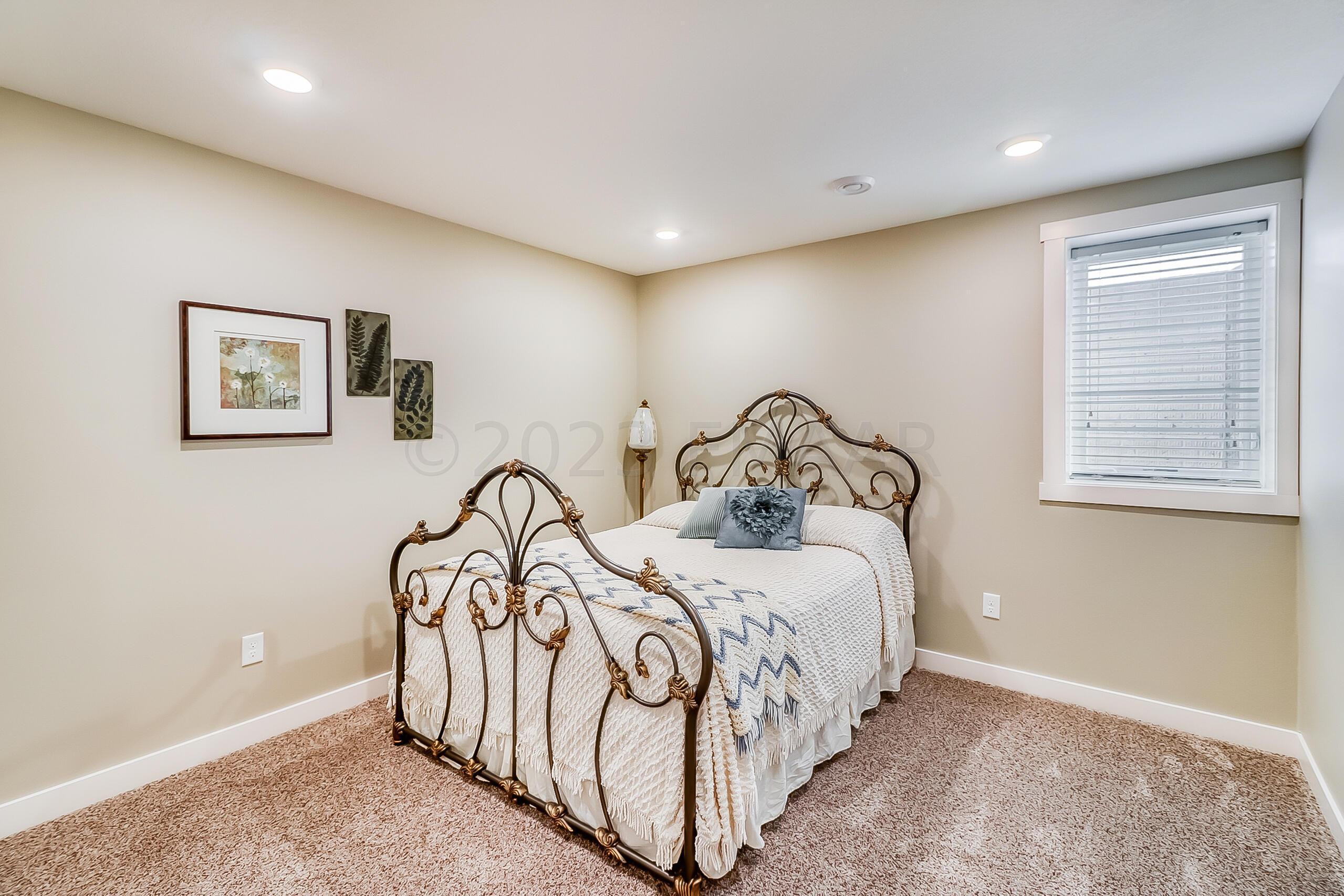 Basement Bedroom3_1
