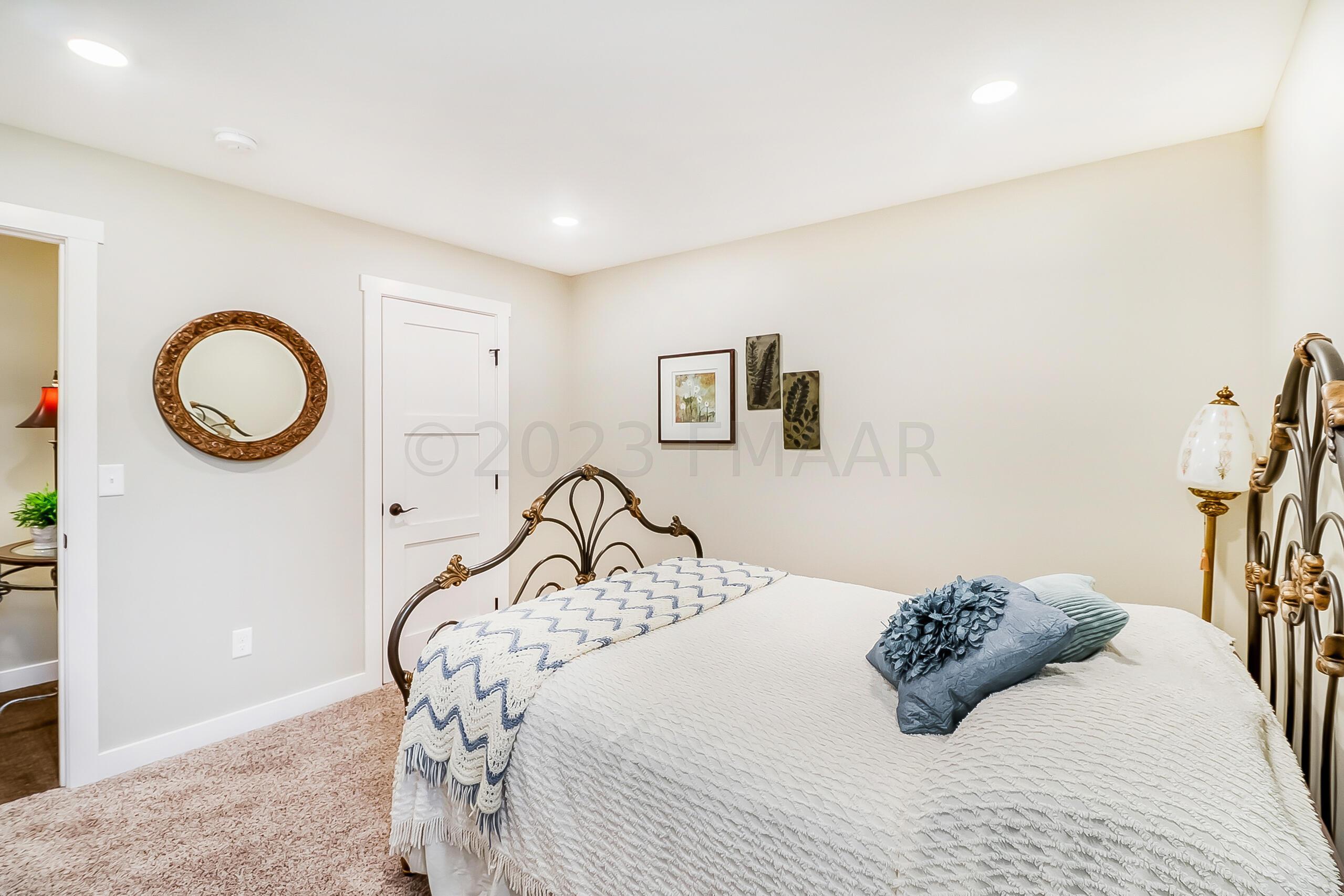 Basement Bedroom3_2