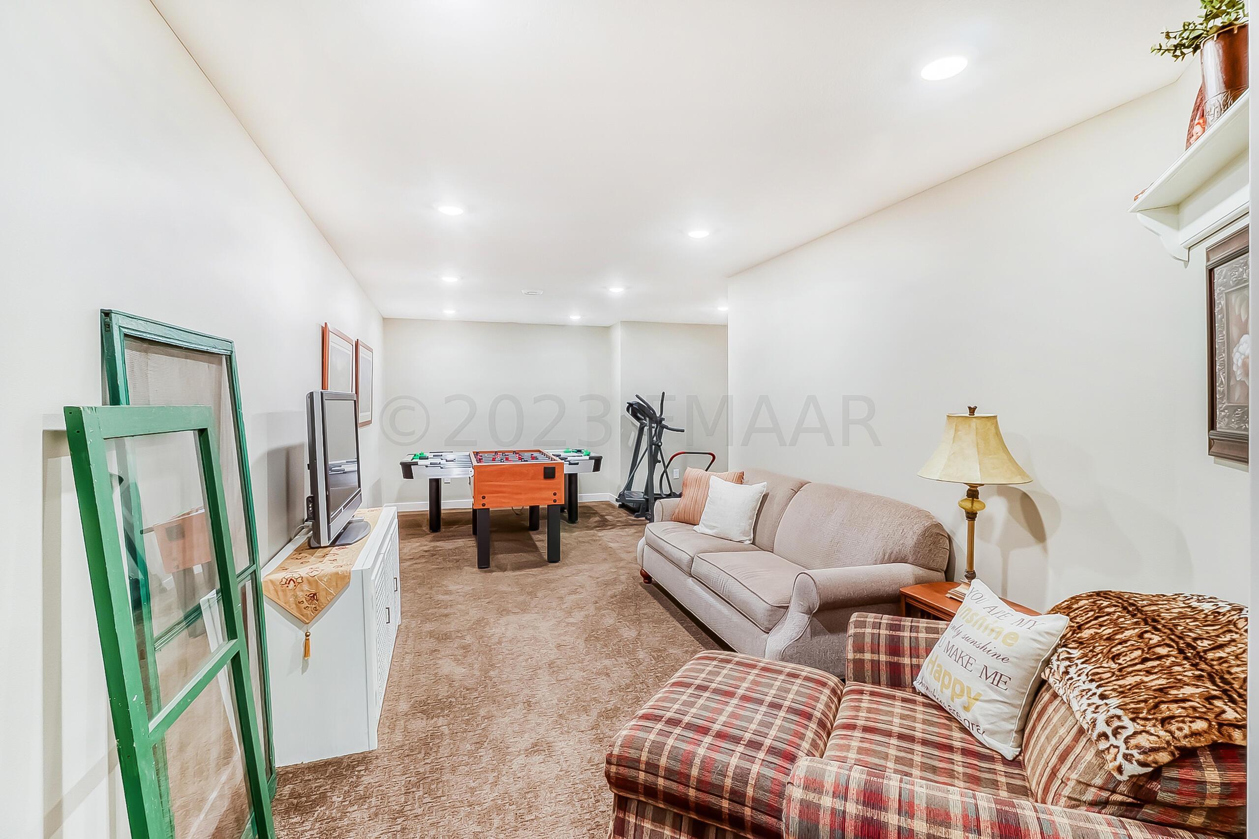 Basement Bonusroom1_1