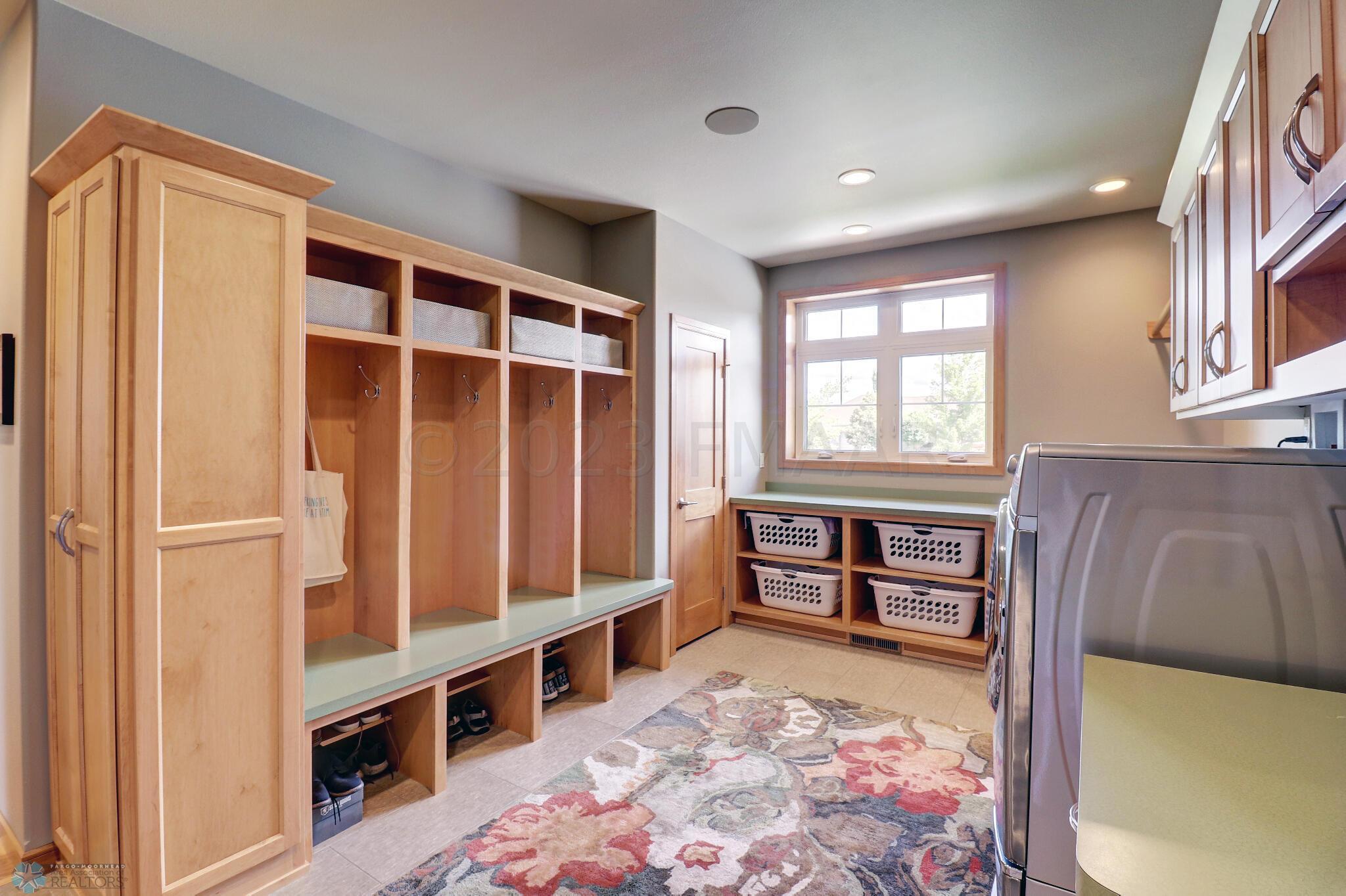 Mudroom_Laundry1_2