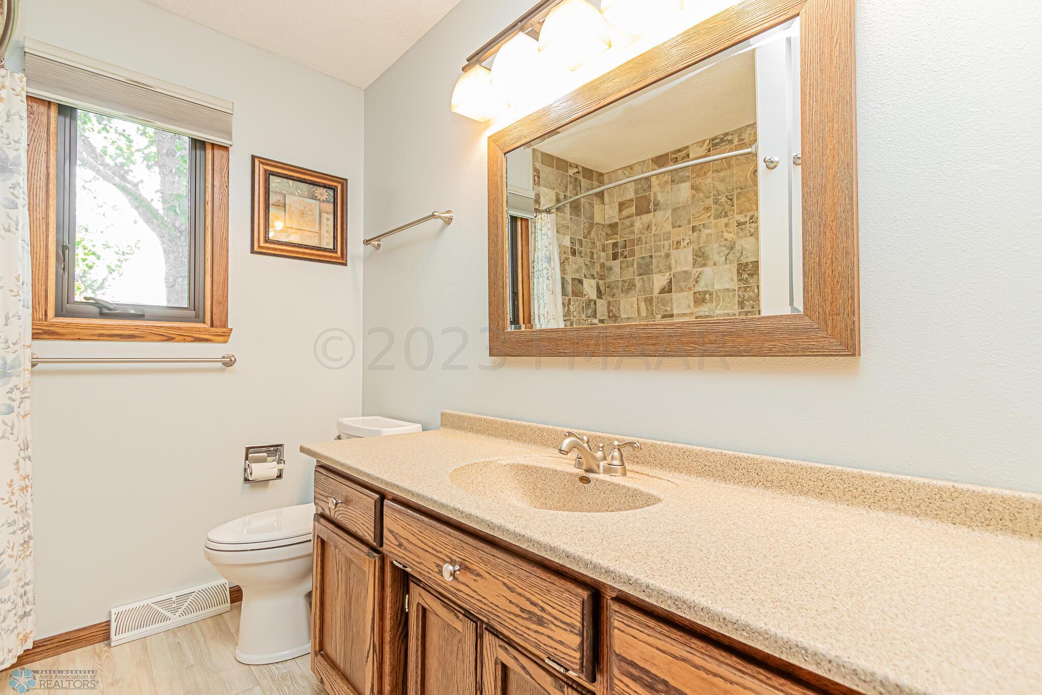 Full bath upstairs
