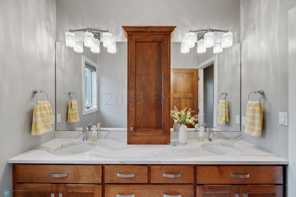 Upper Full Bath