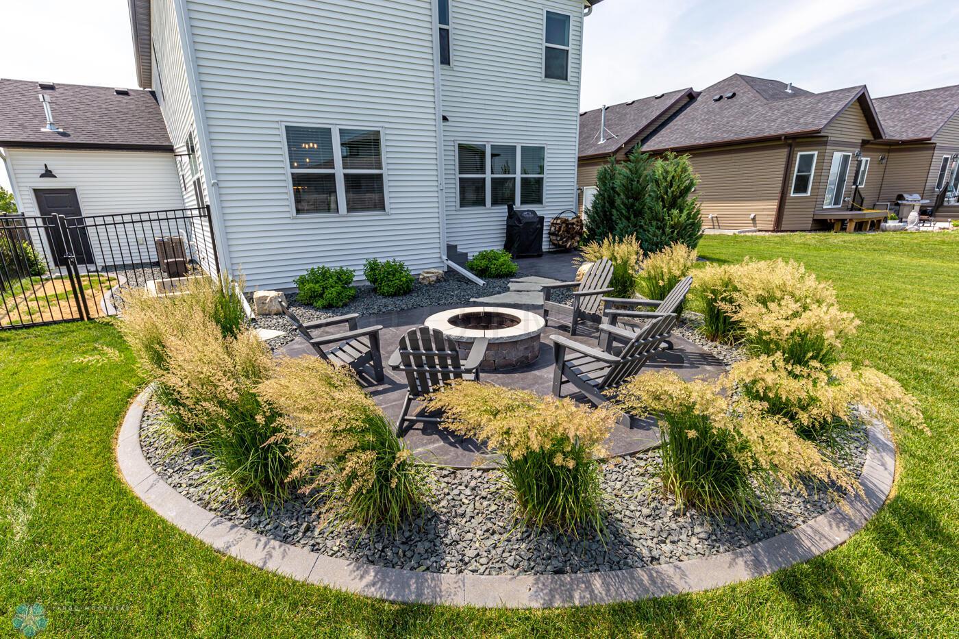 Fire pit patio & cozy backyard