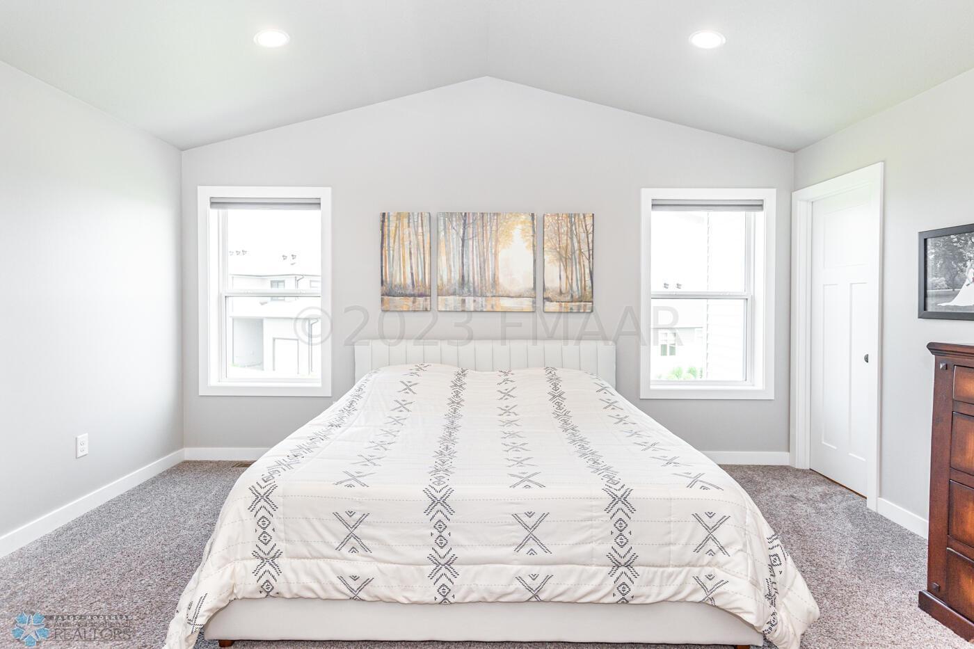 Primary Bedroom w/ blackout blinds