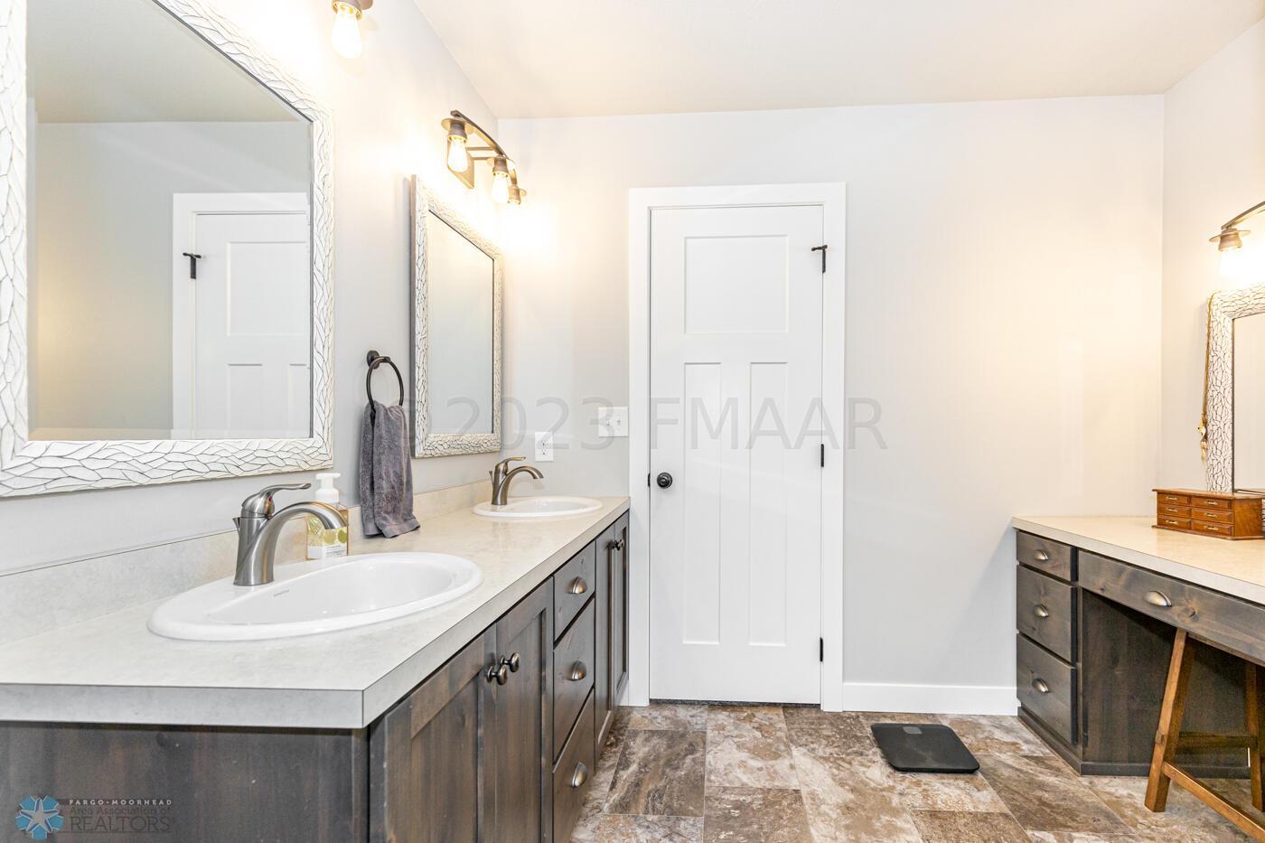 Great bathroom layout