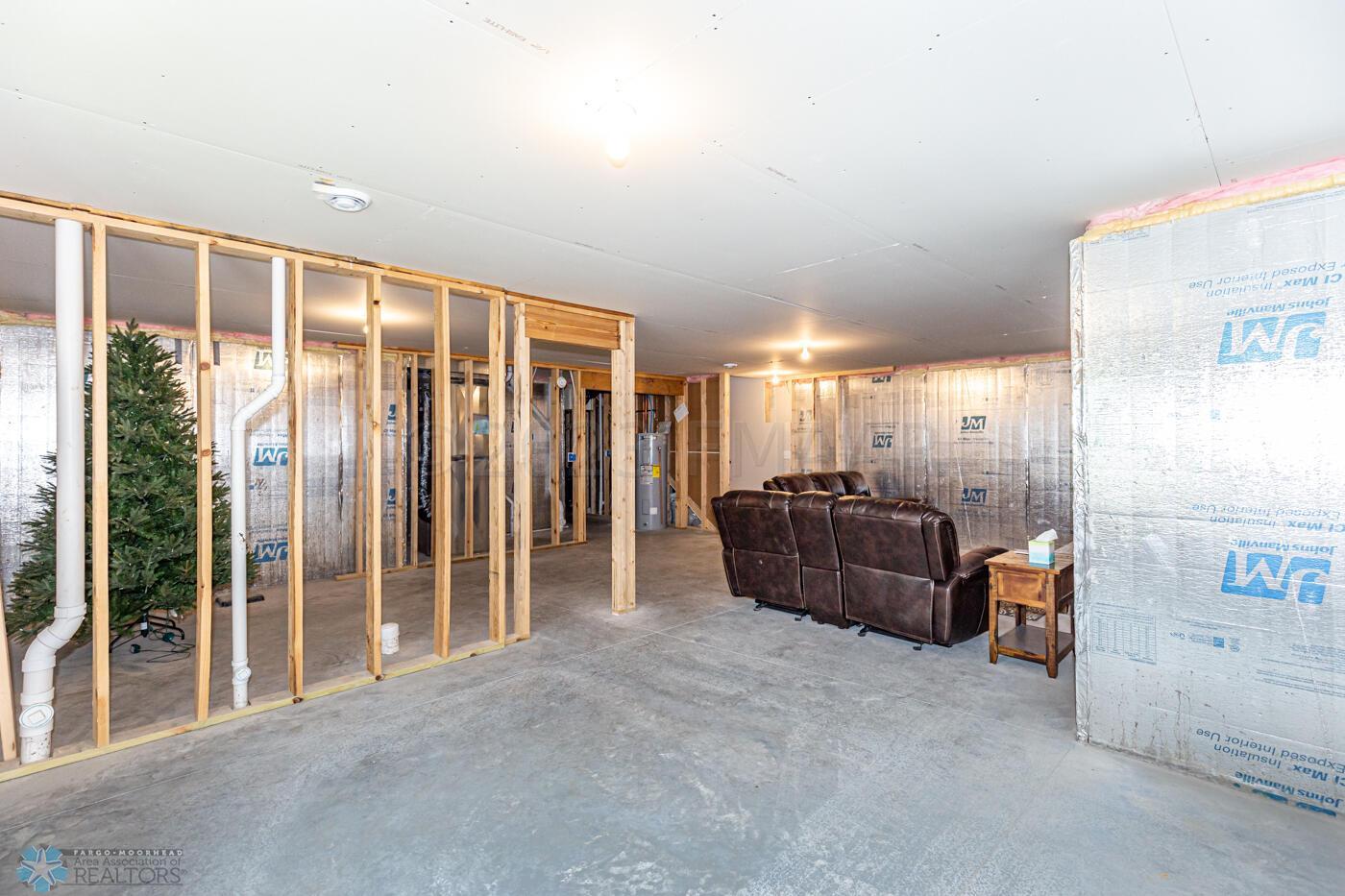 Potential 5th bedroom