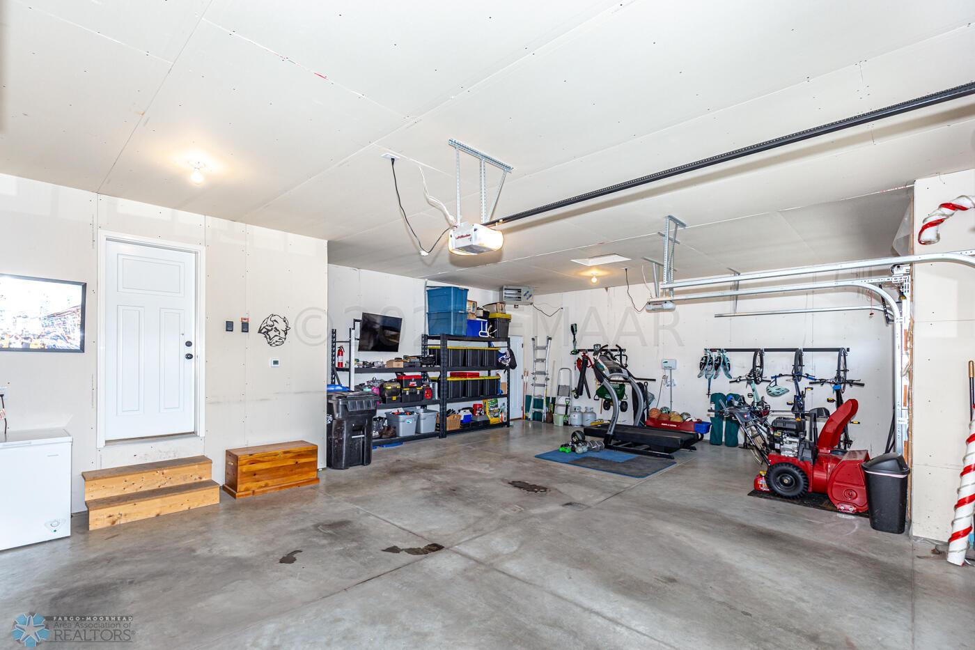 Finshed & heated garage