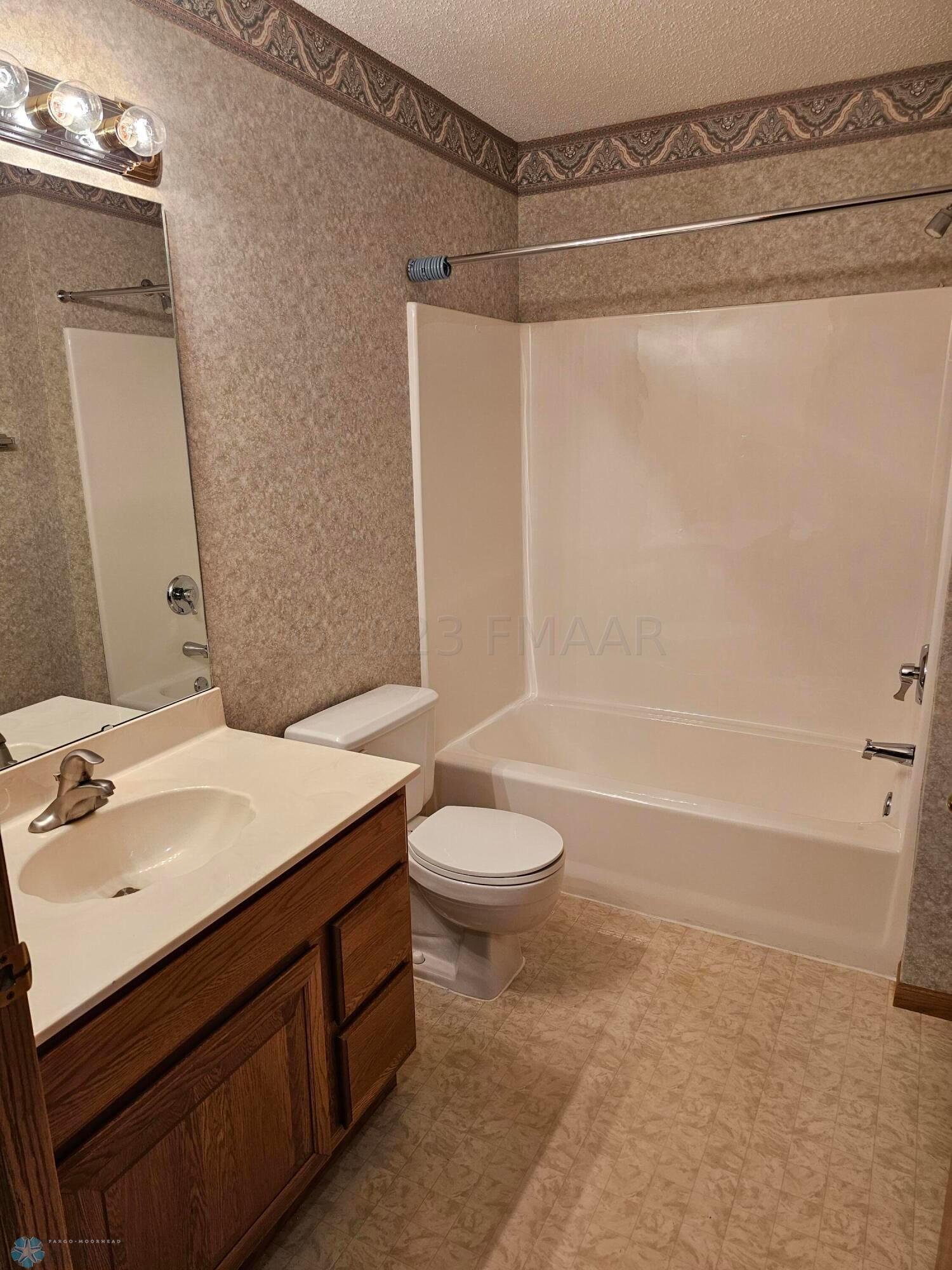 Bathroom2