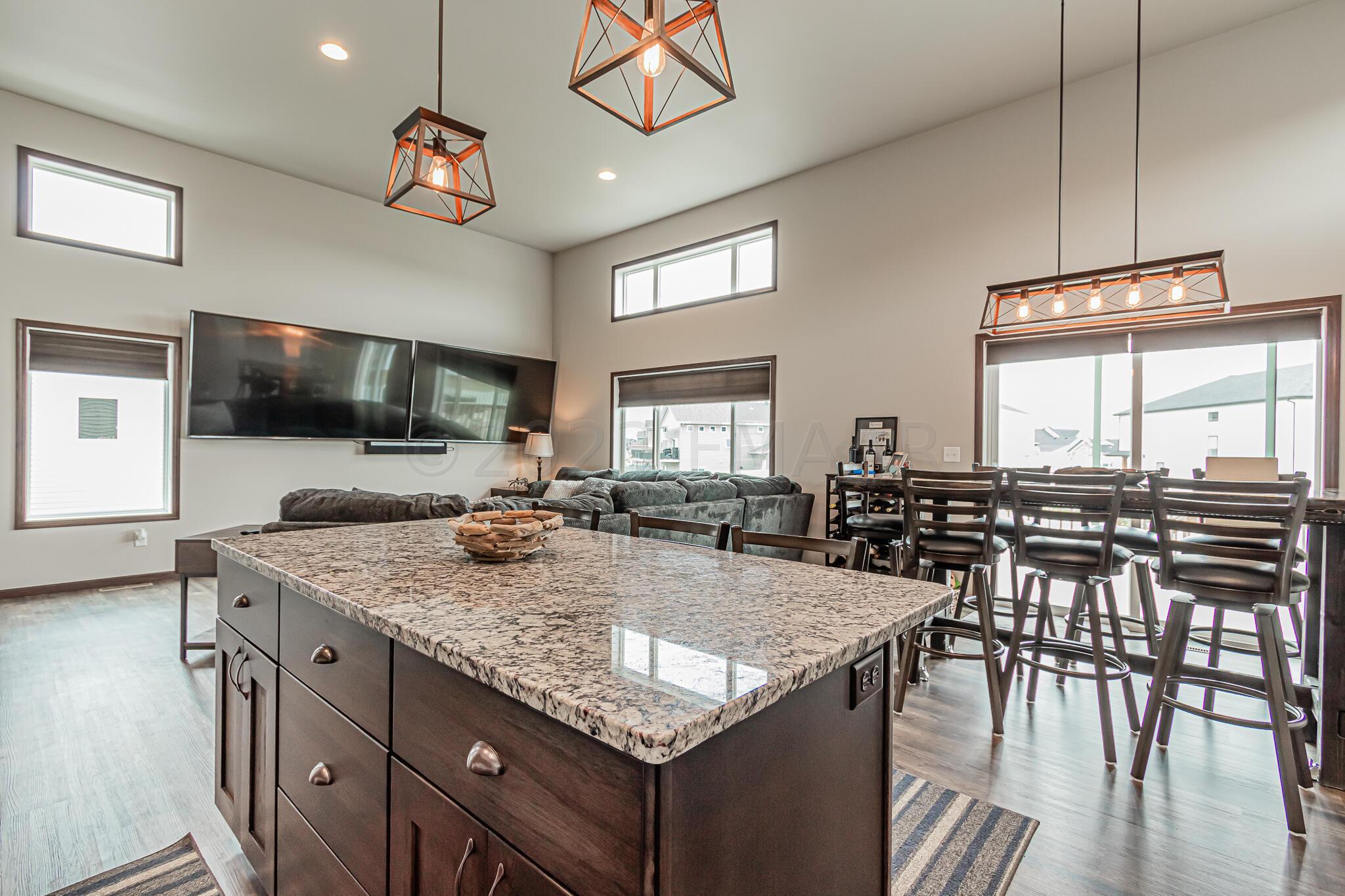 798 Albert Dr W, West Fargo, ND 58078-16