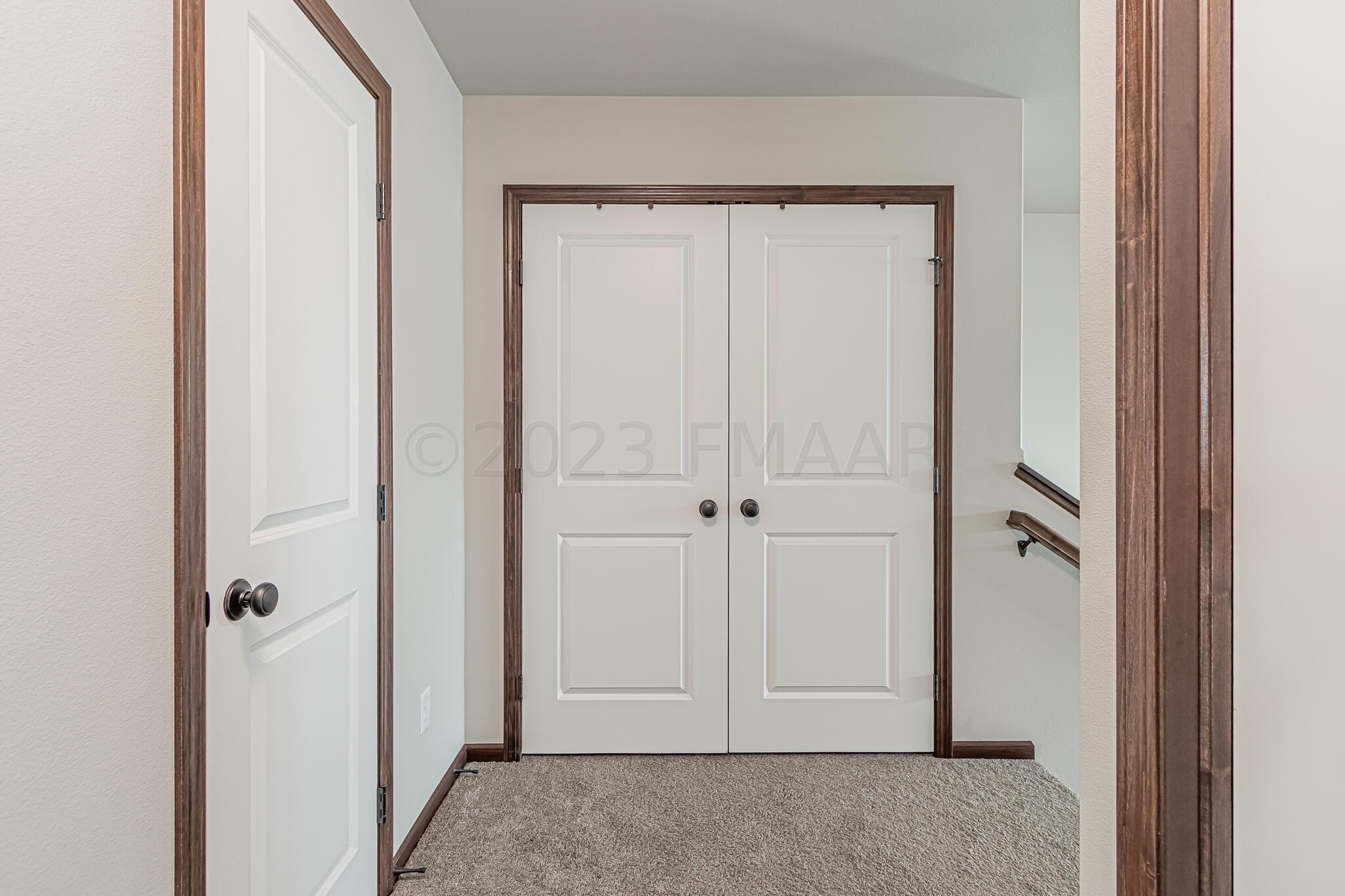 798 Albert Dr W, West Fargo, ND 58078-10