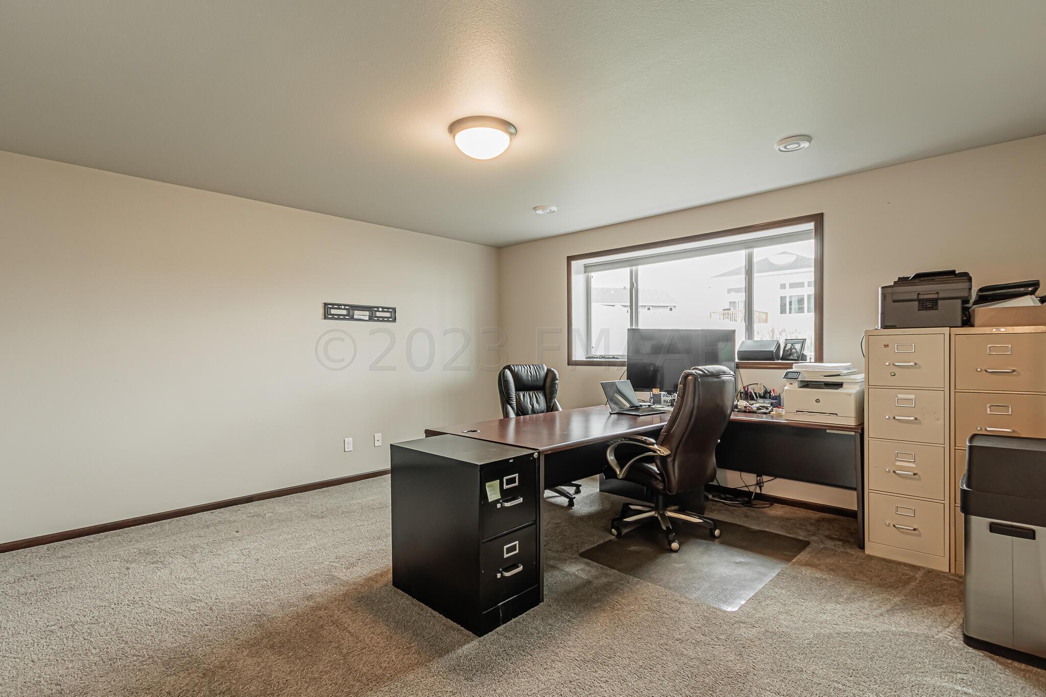 798 Albert Dr W, West Fargo, ND 58078-26