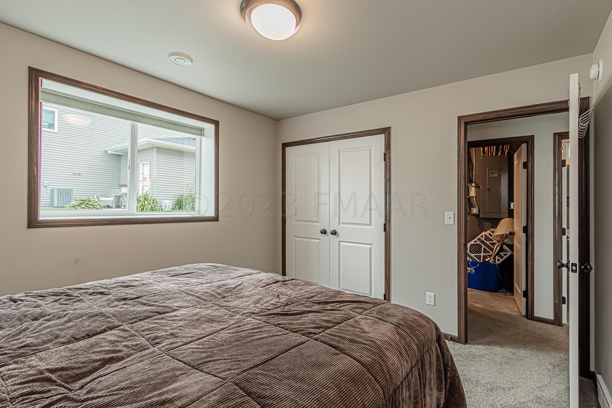798 Albert Dr W, West Fargo, ND 58078-25