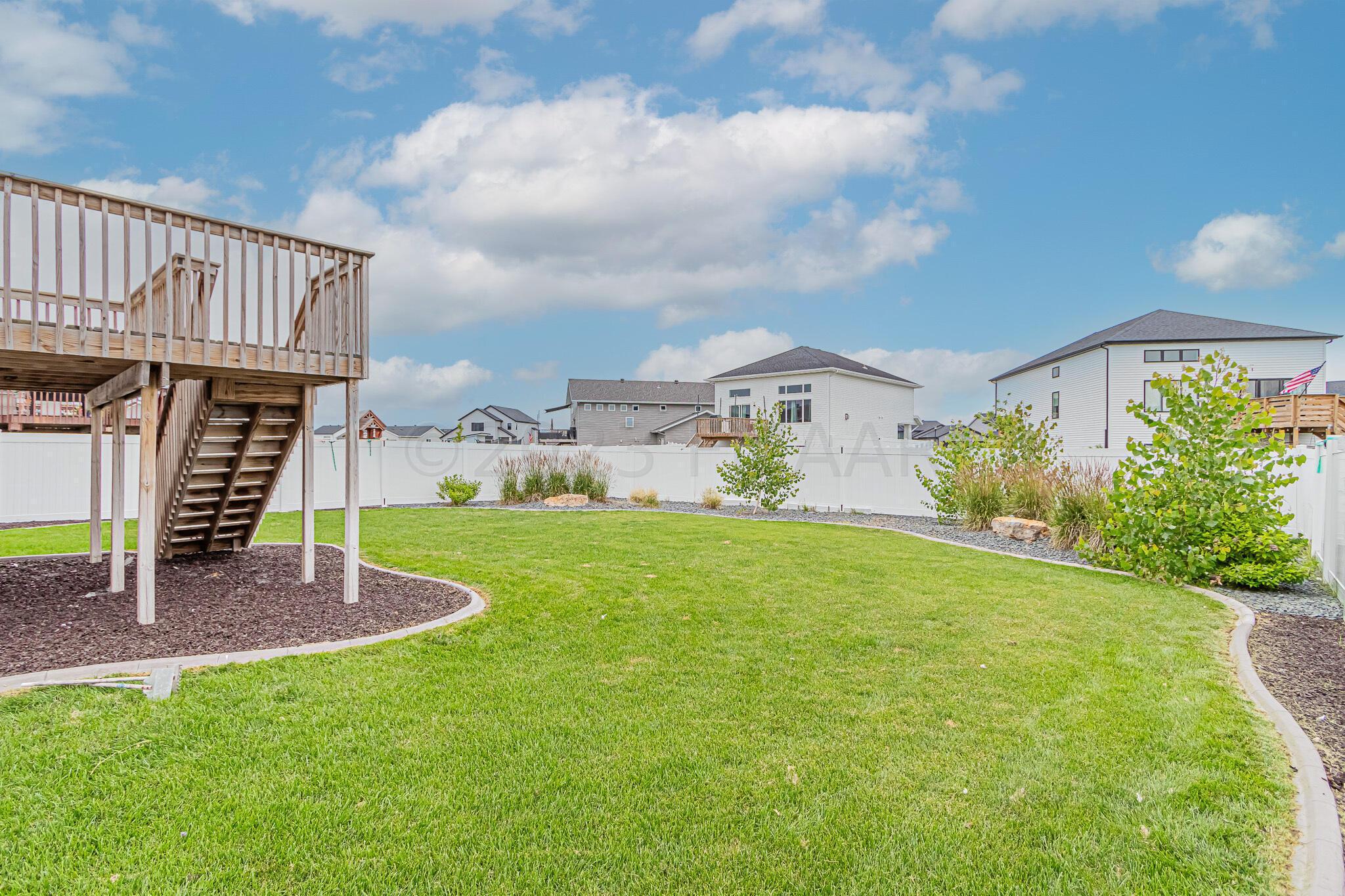 798 Albert Dr W, West Fargo, ND 58078-36