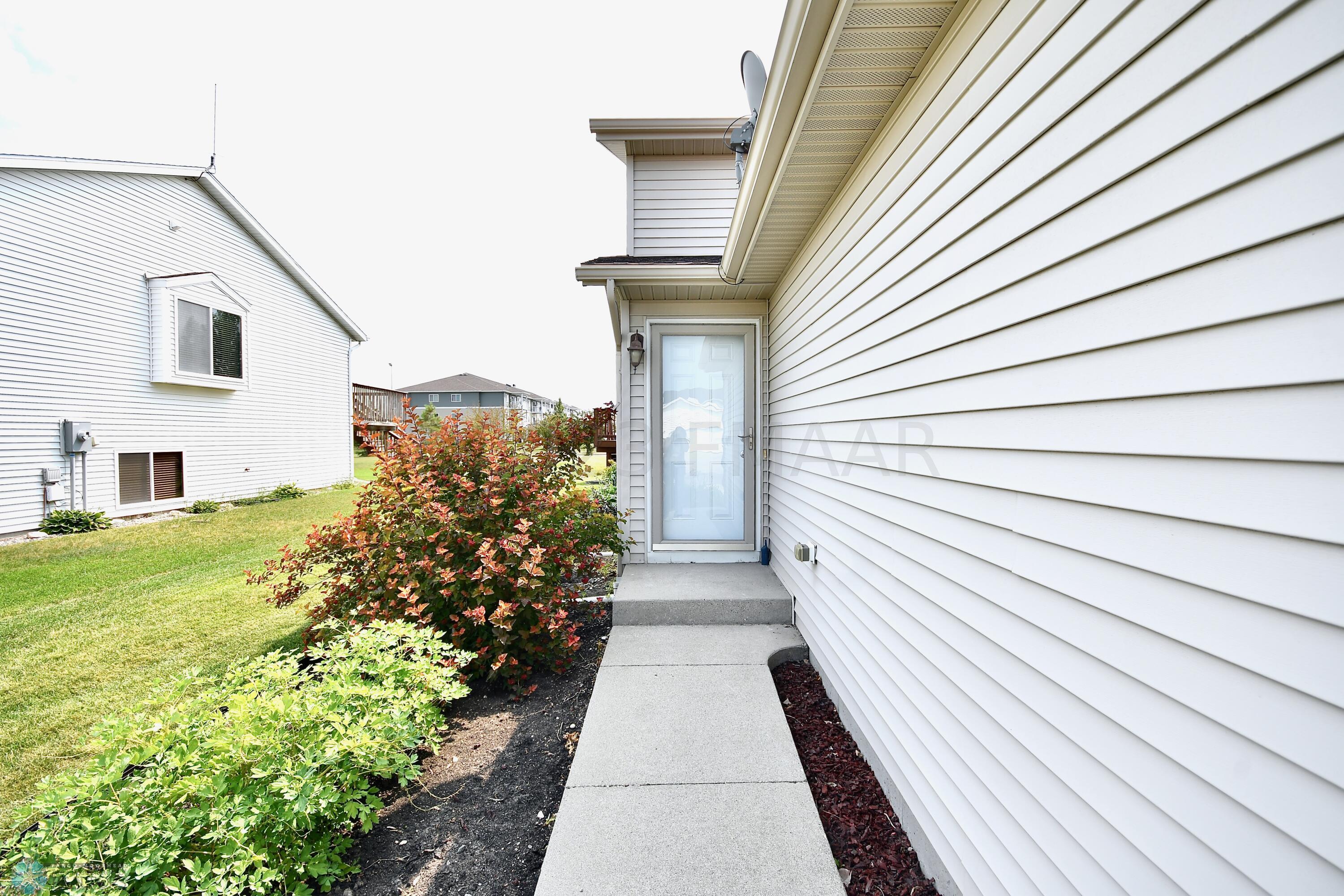 3634 Harrison St S Fargo