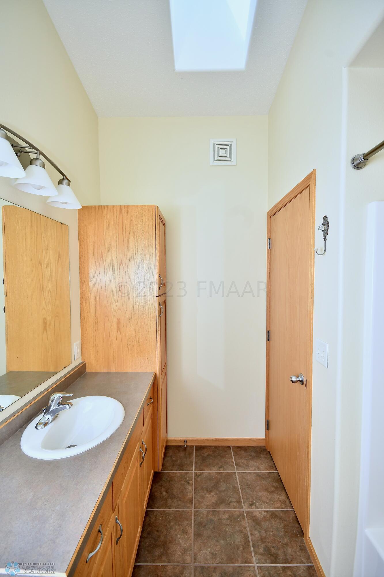 3634 Harrison St S Fargo