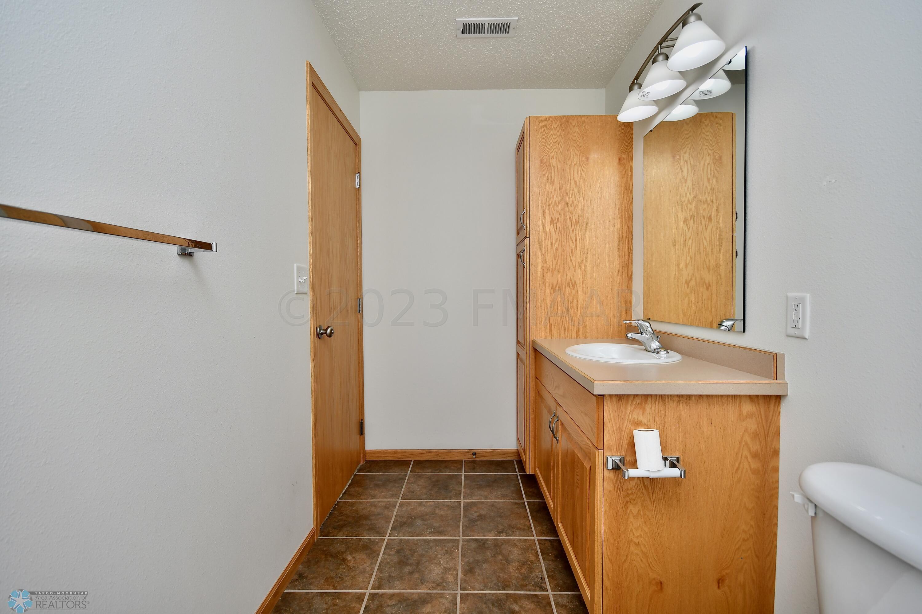 3634 Harrison St S Fargo