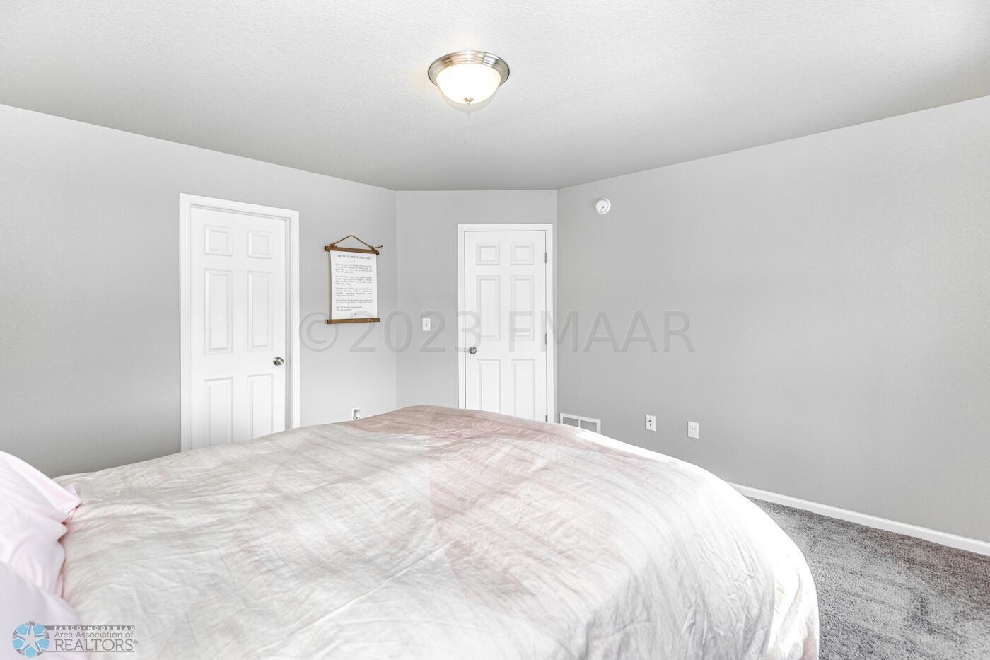 (14) Master Bed 1