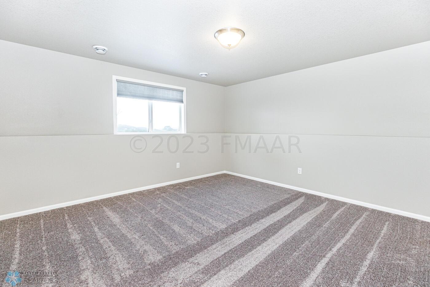 (22) Family Room