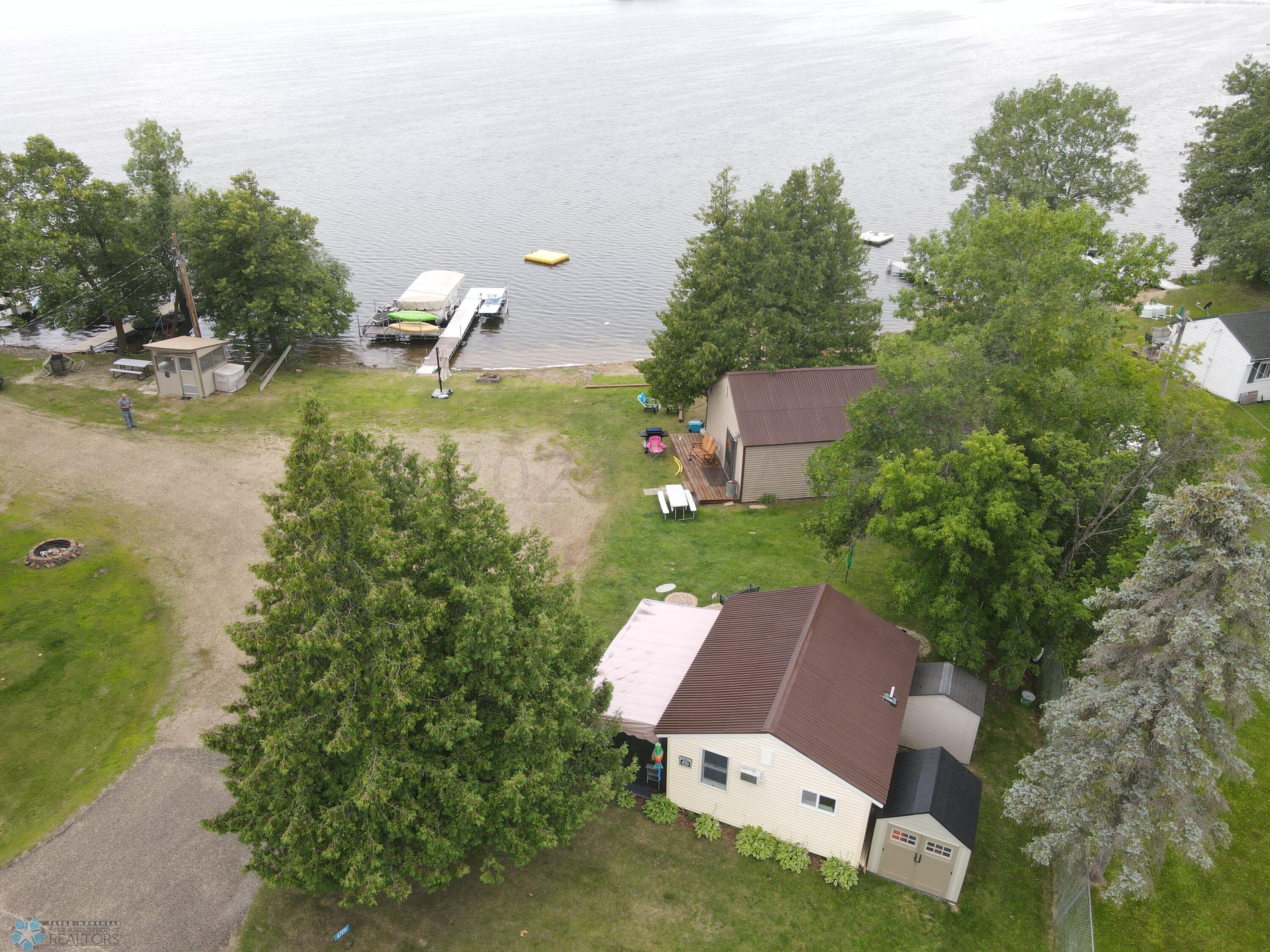 3 Cabin & Beach