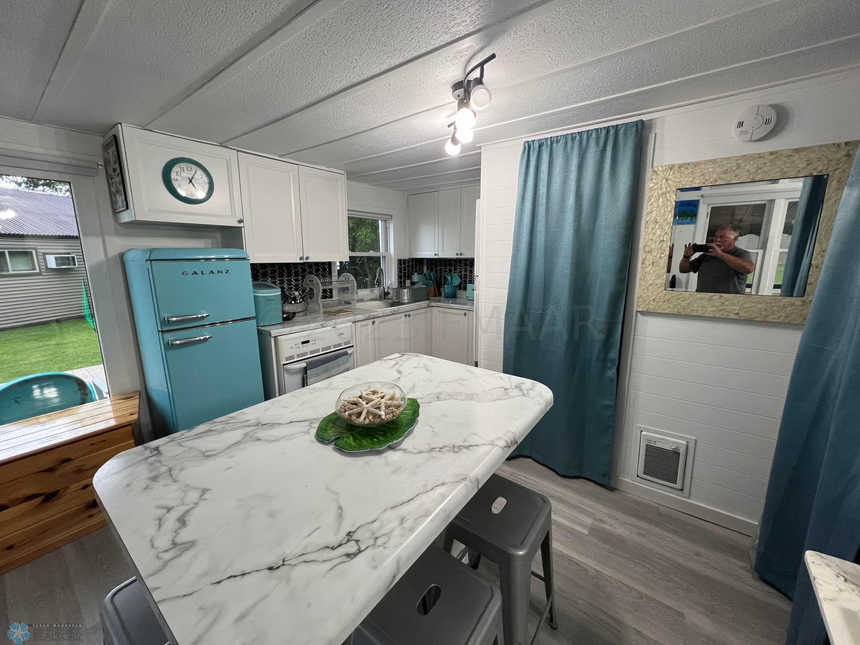 7 Dining & Kitchen