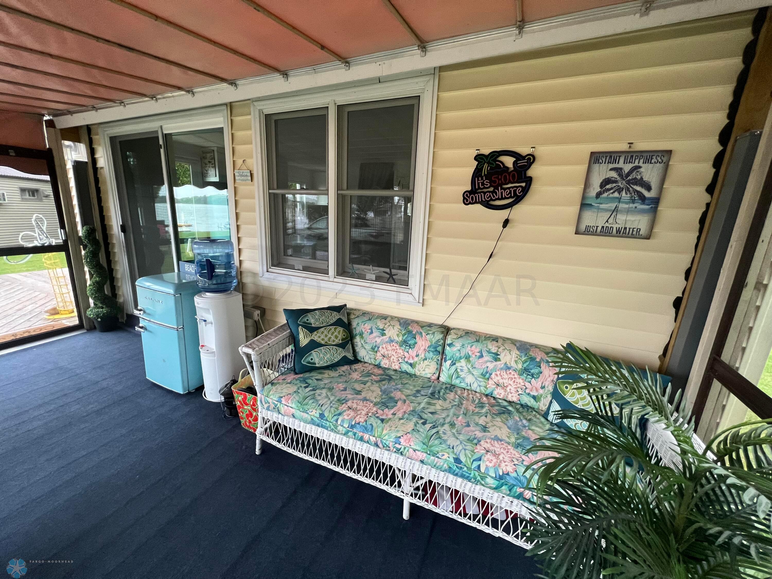 15 Screen Porch