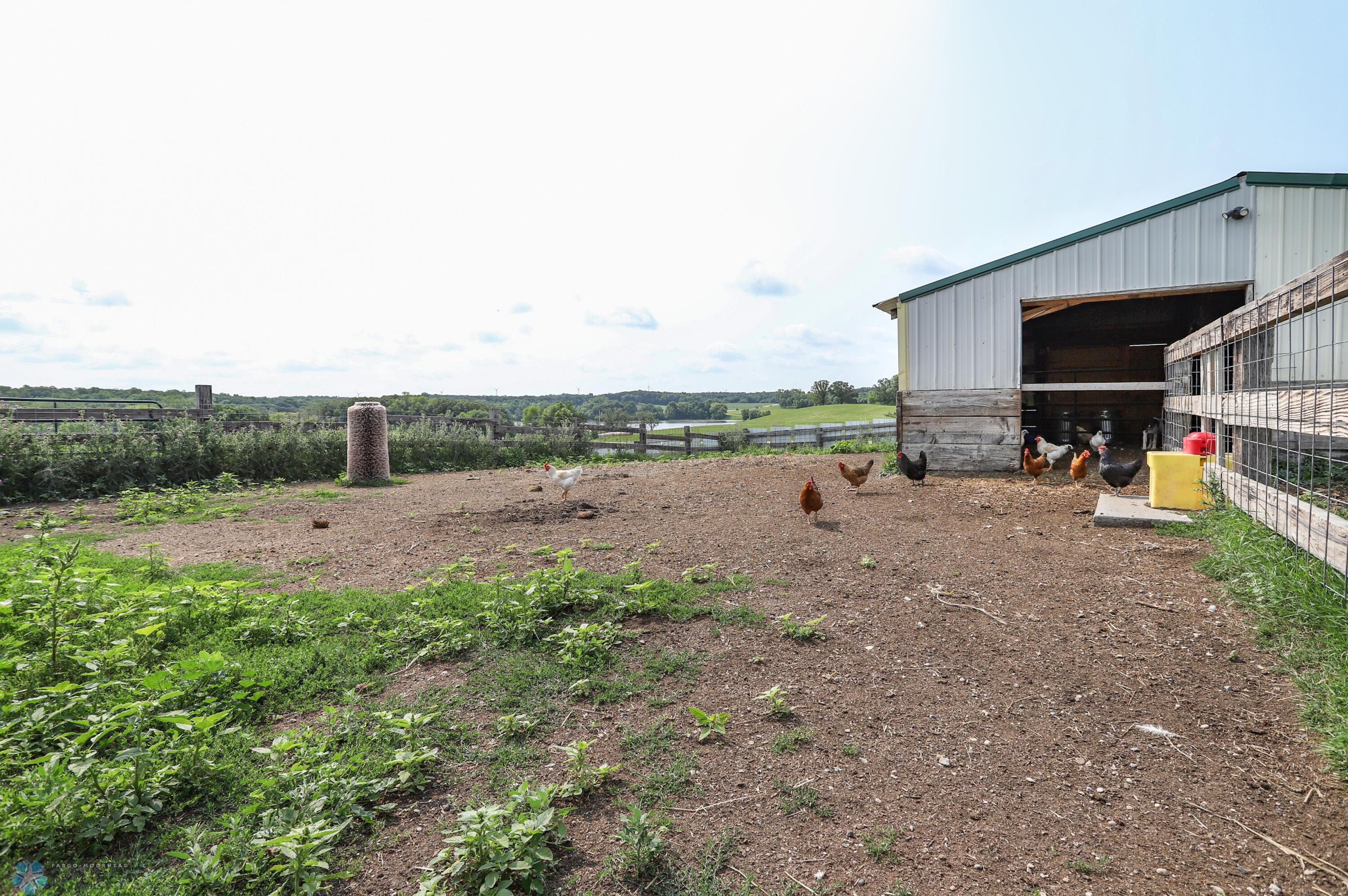 Barn (view 3)