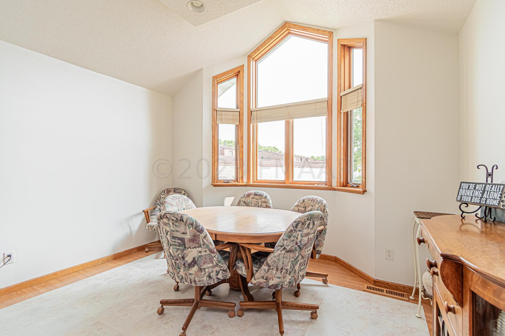 1146 Eagle Park Dr S, Fargo, ND 58104-28