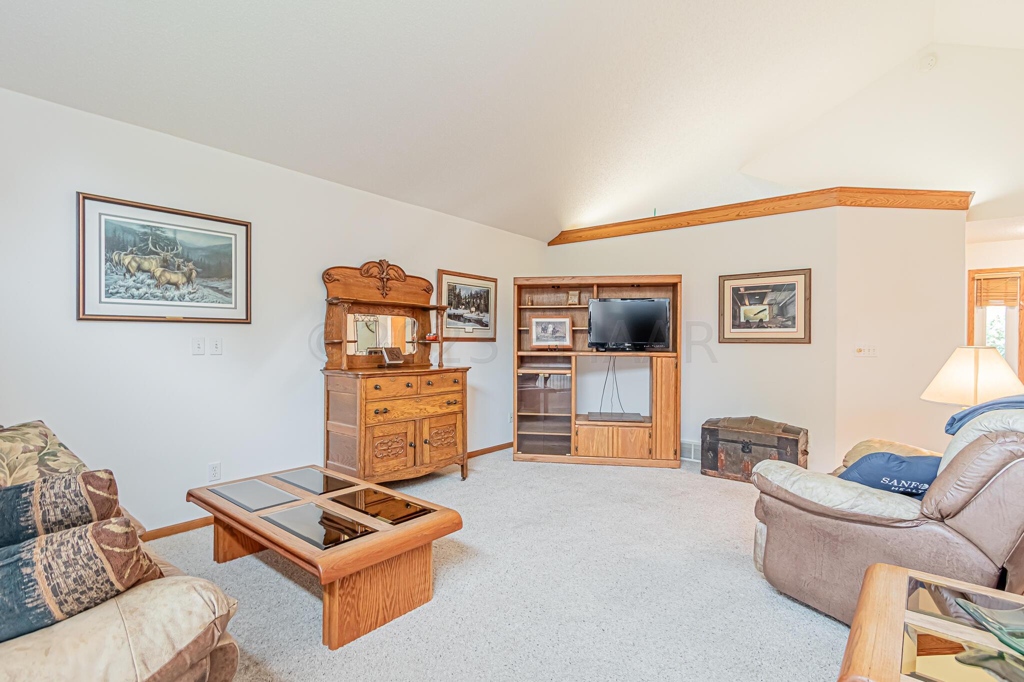 1146 Eagle Park Dr S, Fargo, ND 58104-25