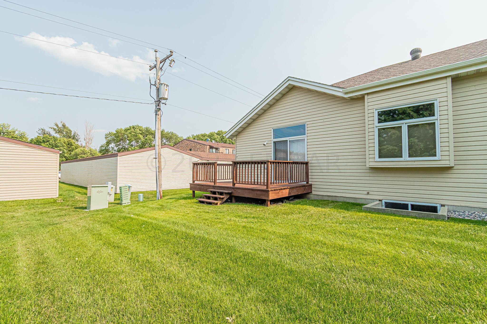 1146 Eagle Park Dr S, Fargo, ND 58104-41